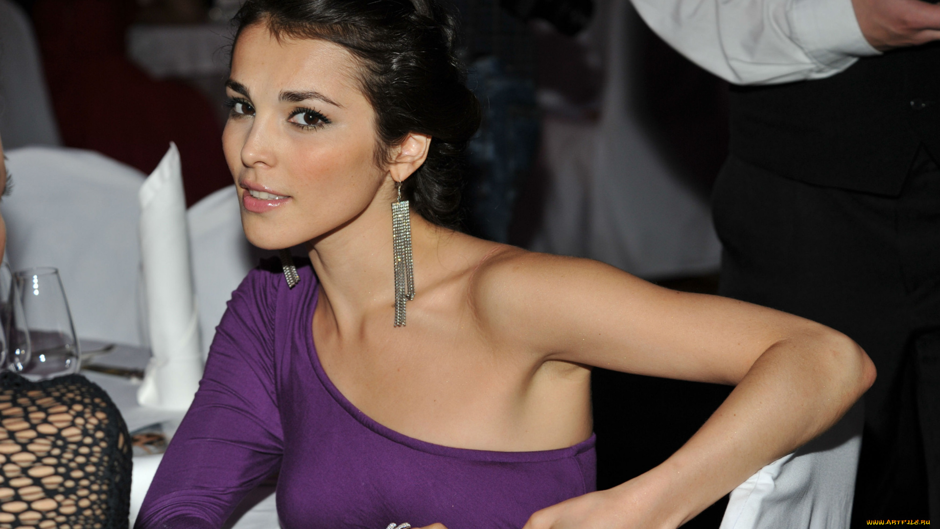 сати, казанова, музыка, певица, серьги, застолье