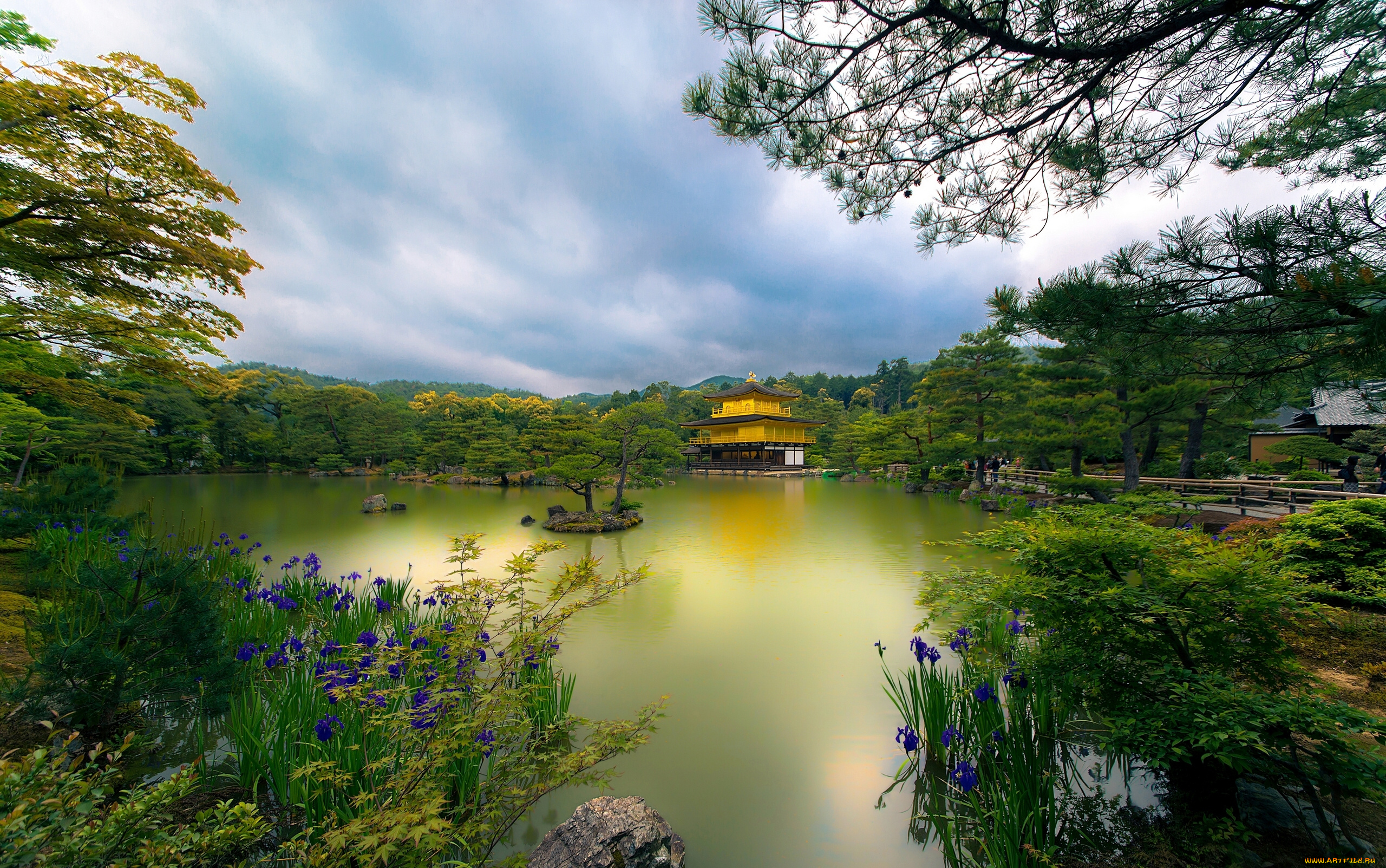 golden, pavilion, kyoto, japan, города, буддистские, другие, храмы, temple, киото, Япония, озеро, деревья, цветы, храм, парк, золотой, павильон