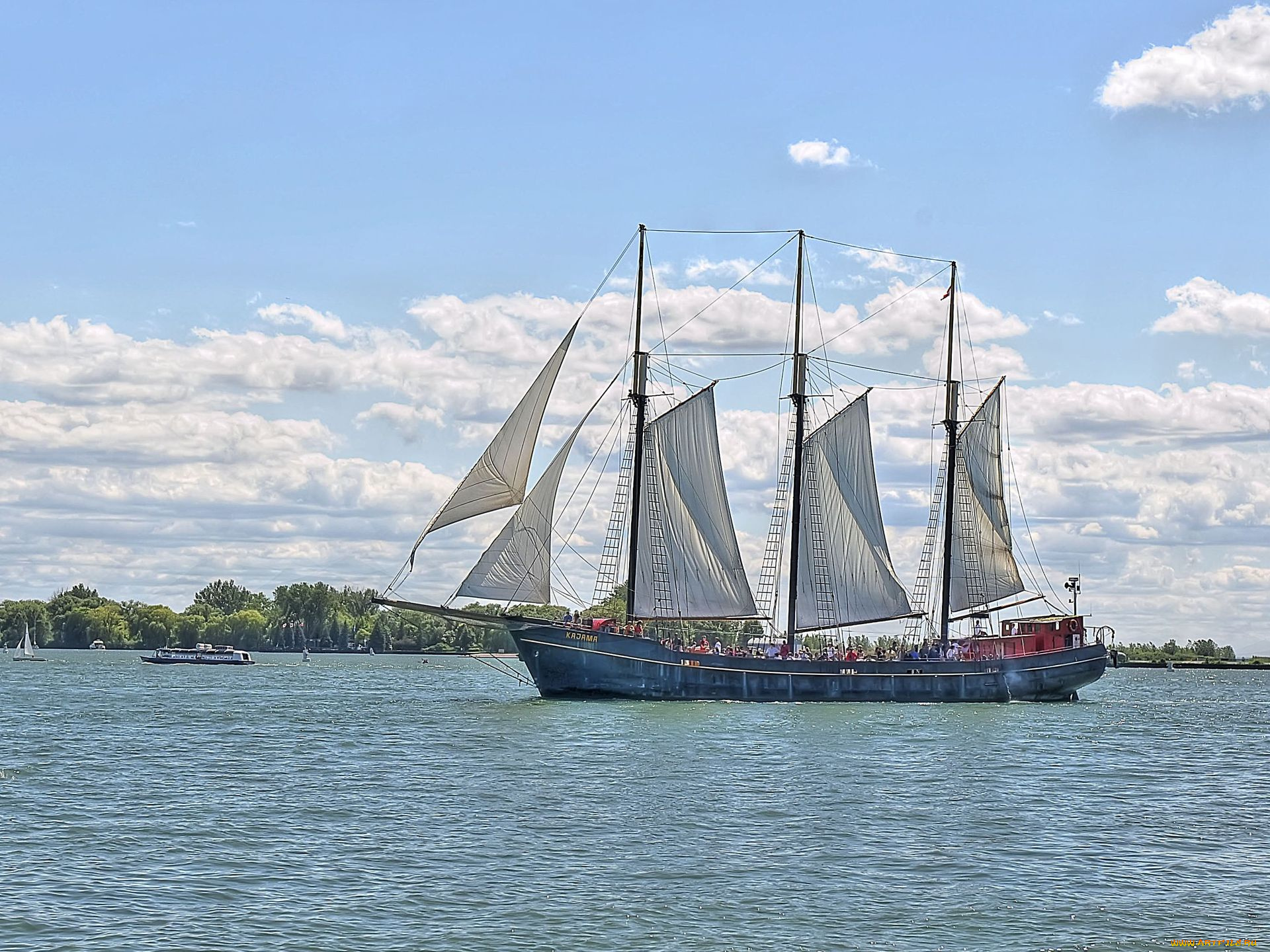 корабли, парусники