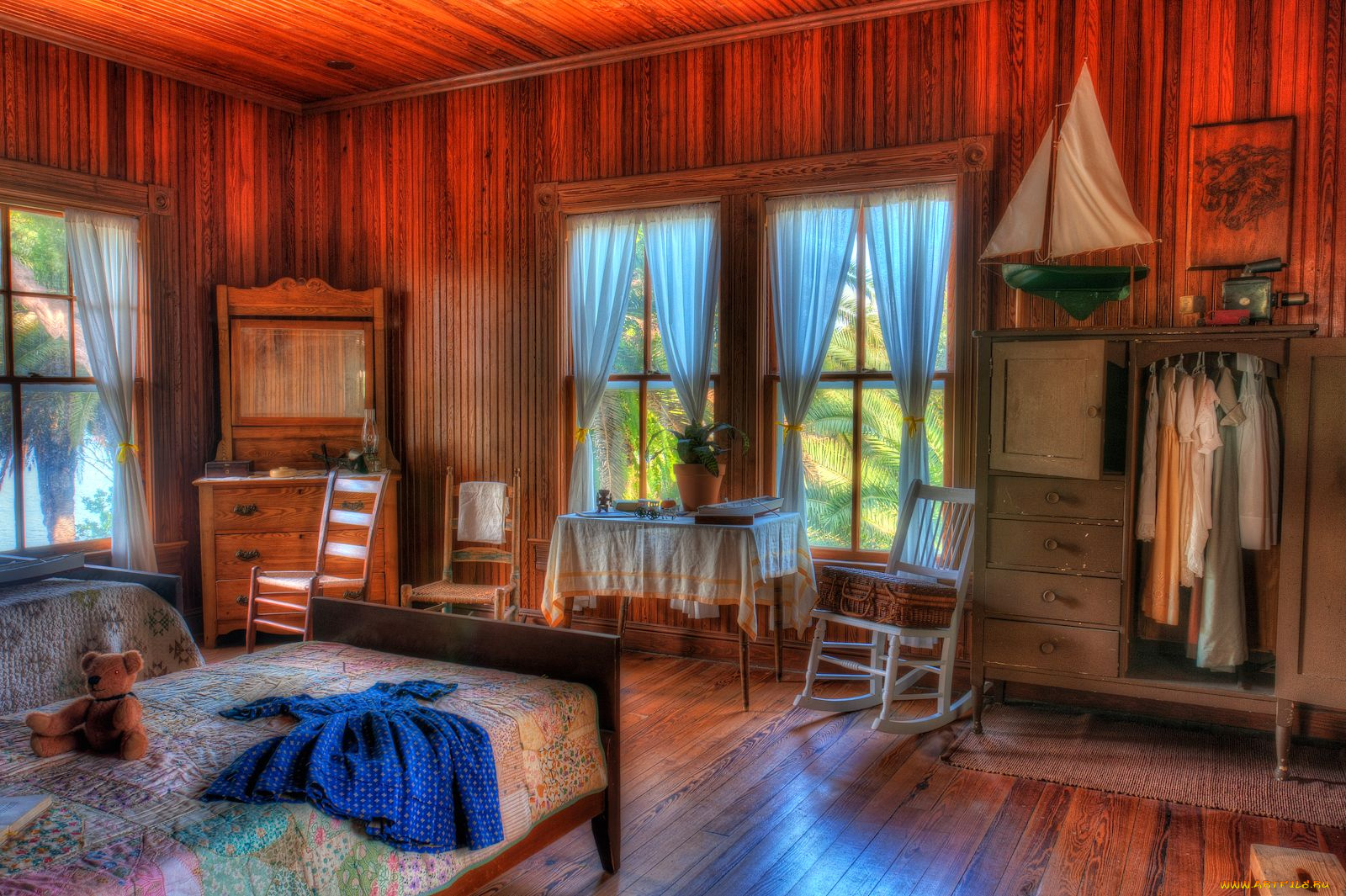 интерьер, детская, комната, занавески, кровать, платье, шкаф, мишка