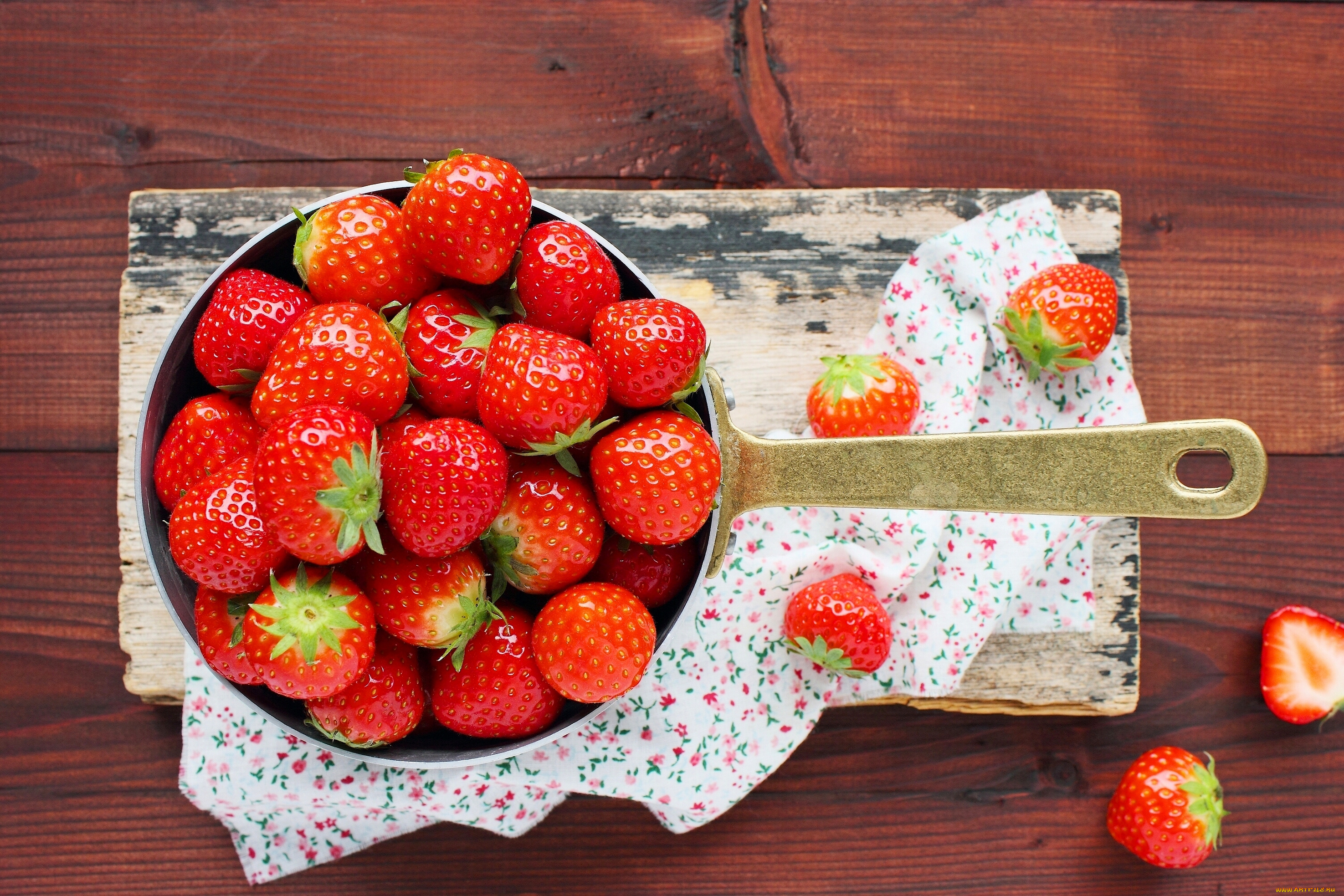 еда, клубника, , земляника, ковшик, ягоды