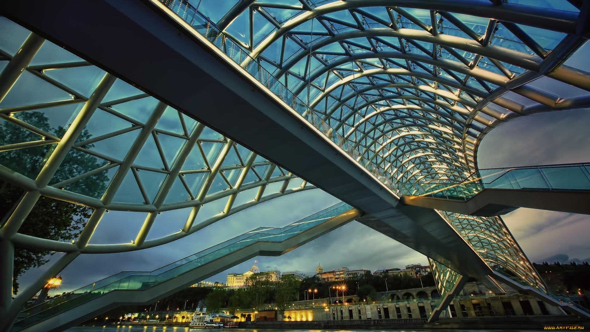 мост, мира, , река, кура, , тбилиси, города, тбилиси, , грузия, город, мост, катер, река, берег