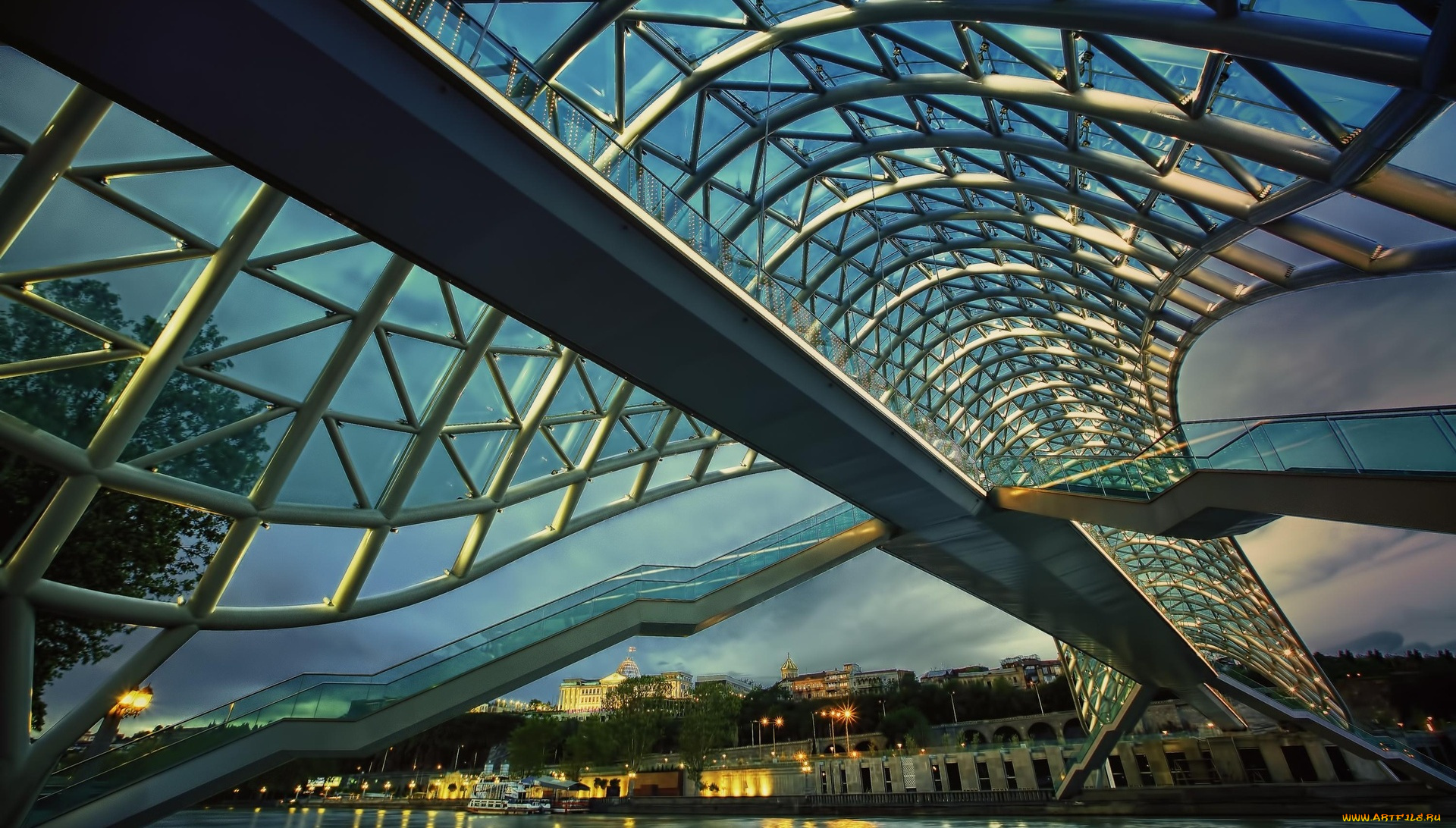 мост, мира, , река, кура, , тбилиси, города, тбилиси, , грузия, город, мост, катер, река, берег