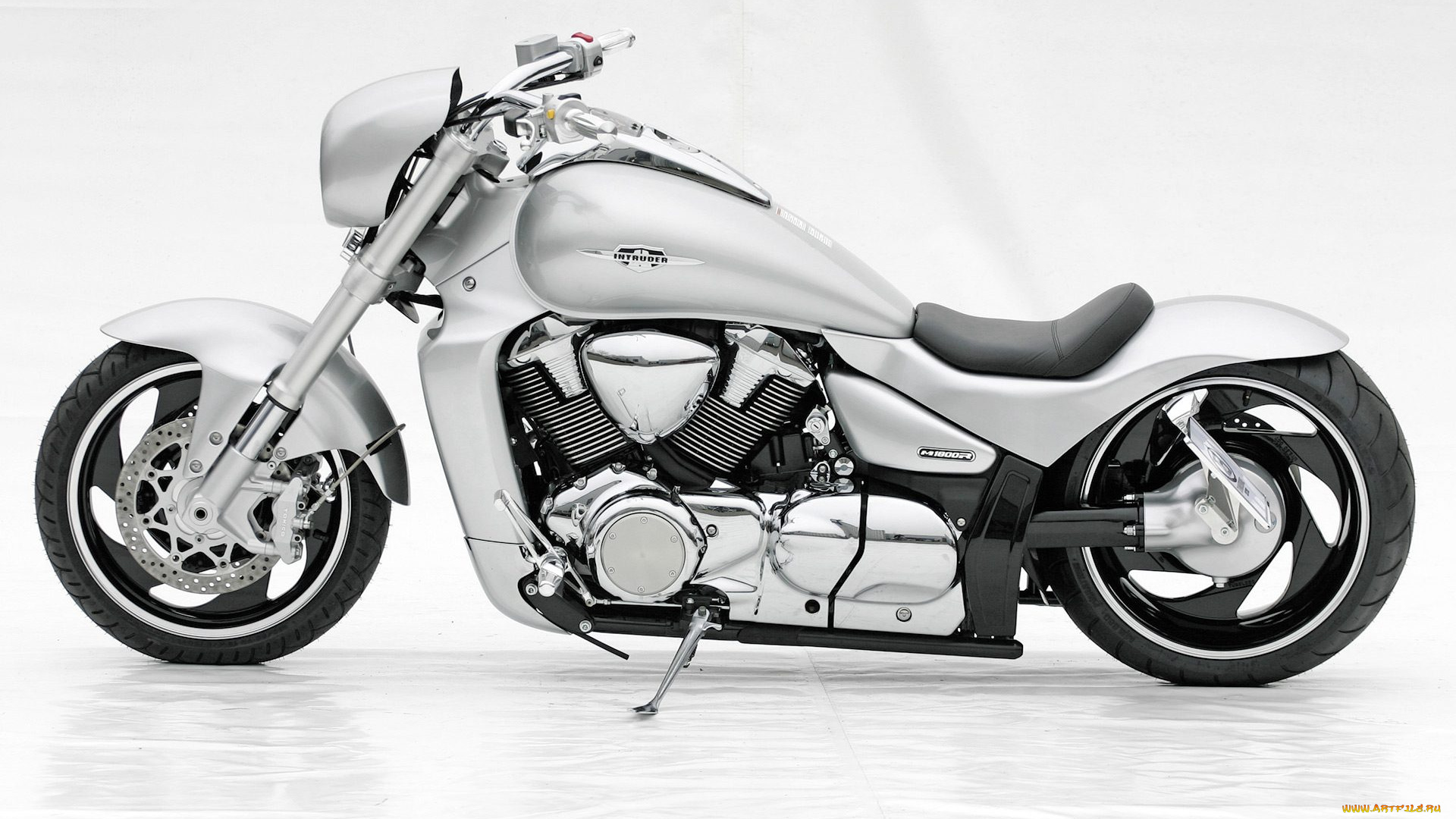 мотоциклы, suzuki, кастомизированный, тюнингованый, мотоцикл, крутой, байк, железный, конь, который, даёт, свободу, ветер, в, лицо, и, волосы, по, ветру