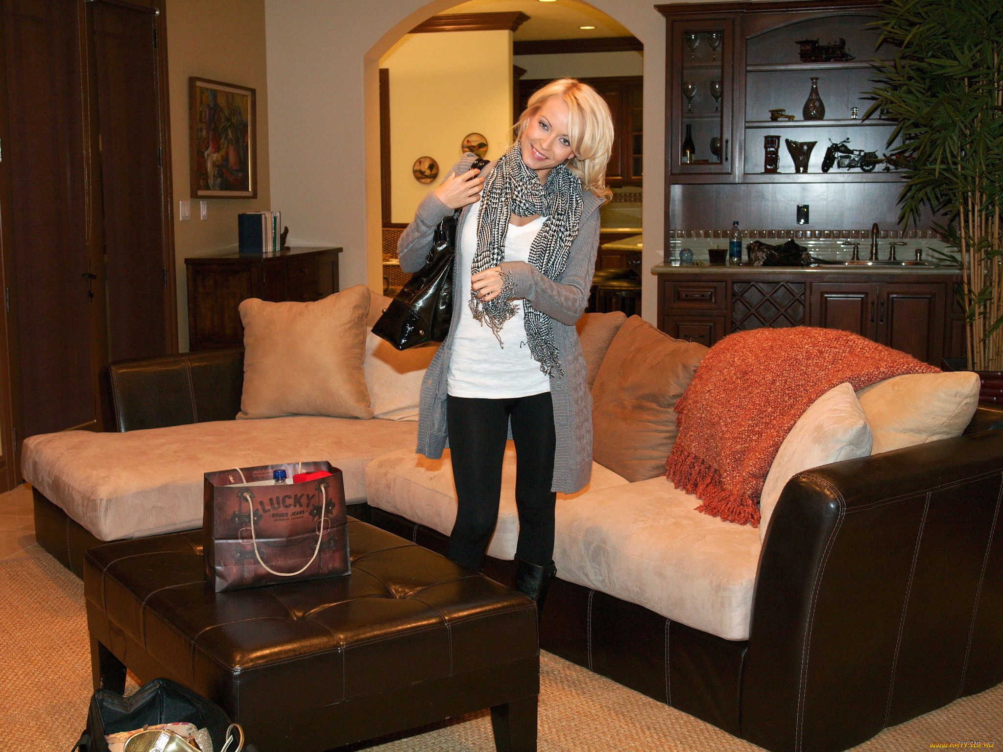 Jana, Cova, девушки