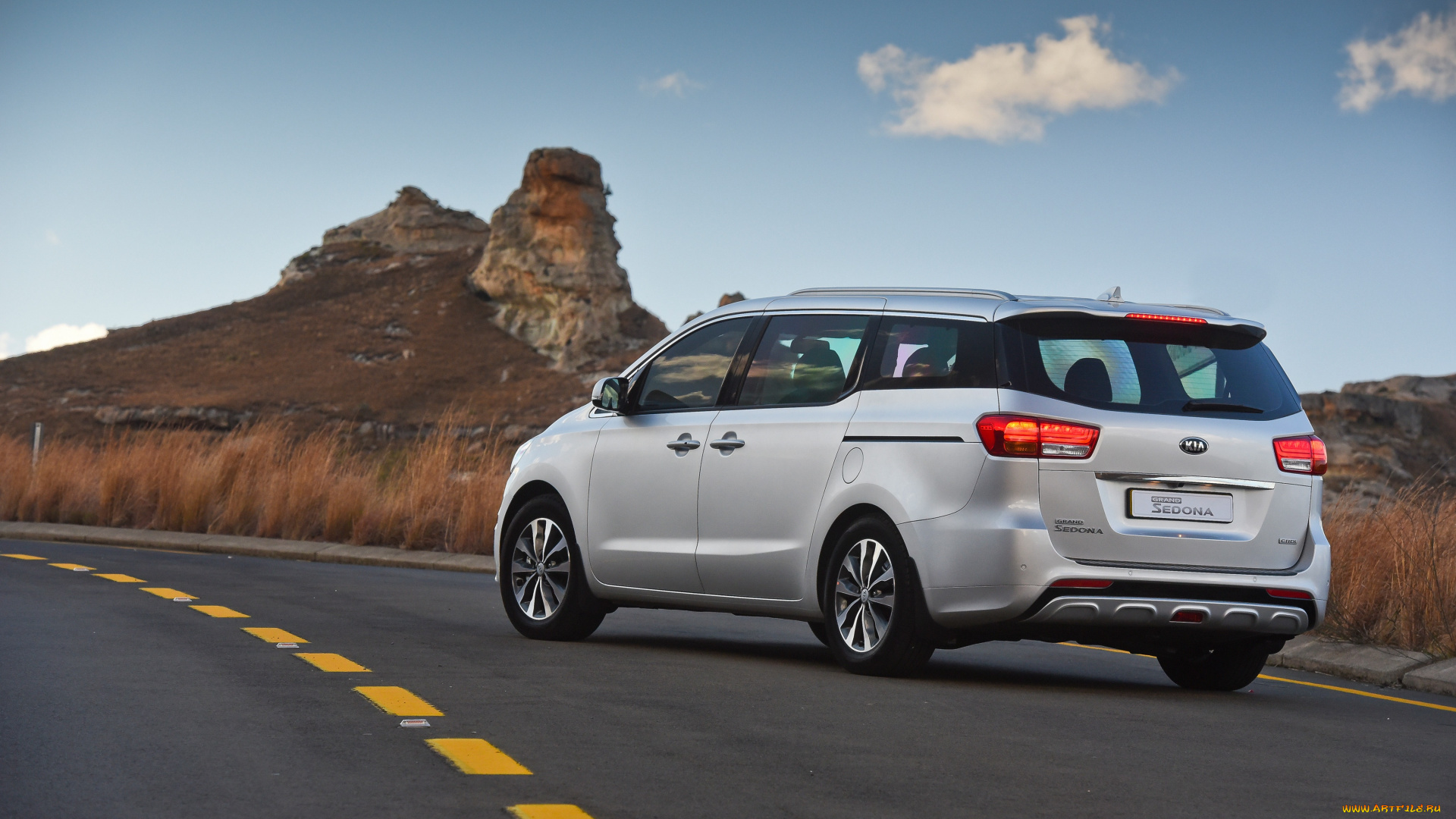 автомобили, kia, grand, светлый, 2015г, sedona, za-spec