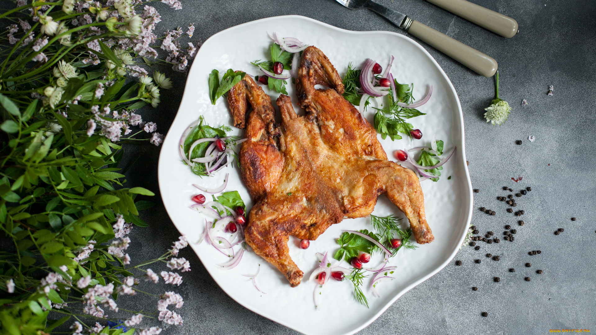 еда, мясные, блюда, гранат, цветы, лук, зелень, запеченная, курица