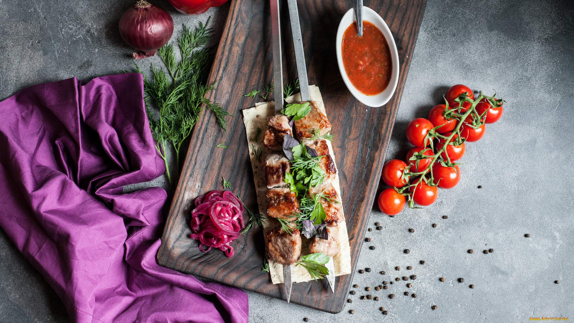 еда, шашлык, , барбекю, помидоры, соус, зелень, лук, томаты