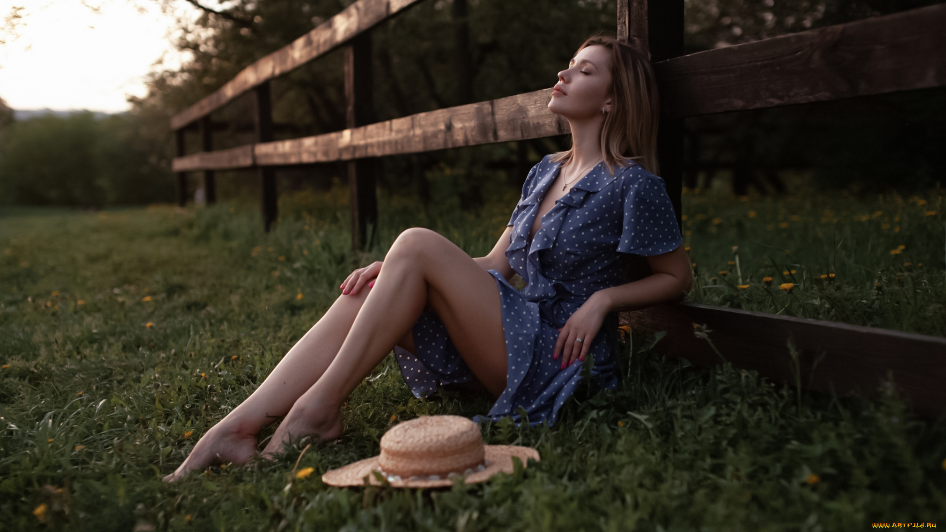 девушки, -, брюнетки, , шатенки, шатенка, платье, шляпа, поза, андрей, фролов, закрытые, глаза, босиком, ноги, платьe, в, горошек, трава, забор, чувственный, взгляд, сидя, маникюр