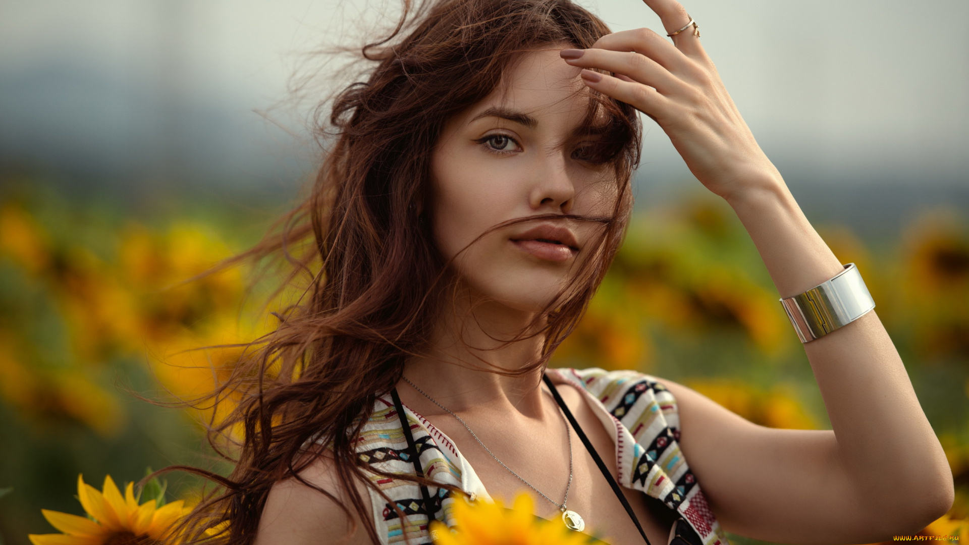 девушки, -, лица, , портреты, подсолнухи, взгляд, браслет