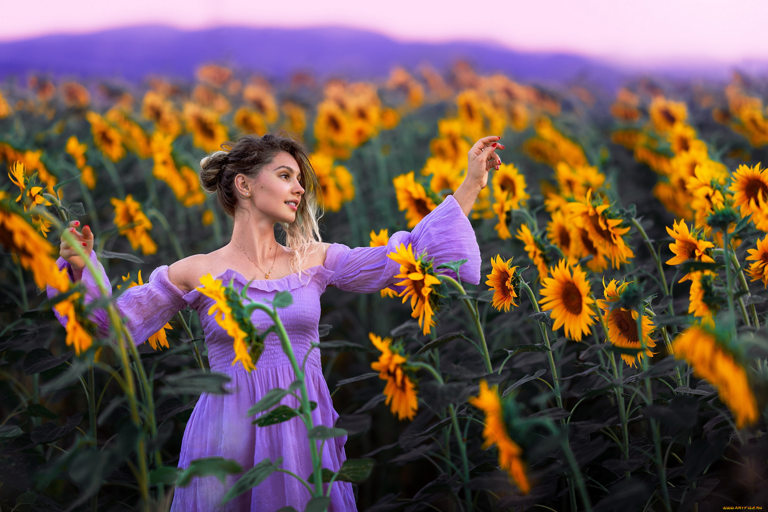 девушки, -, рыжеволосые, и, разноцветные, подсолнухи, лиловое, платье