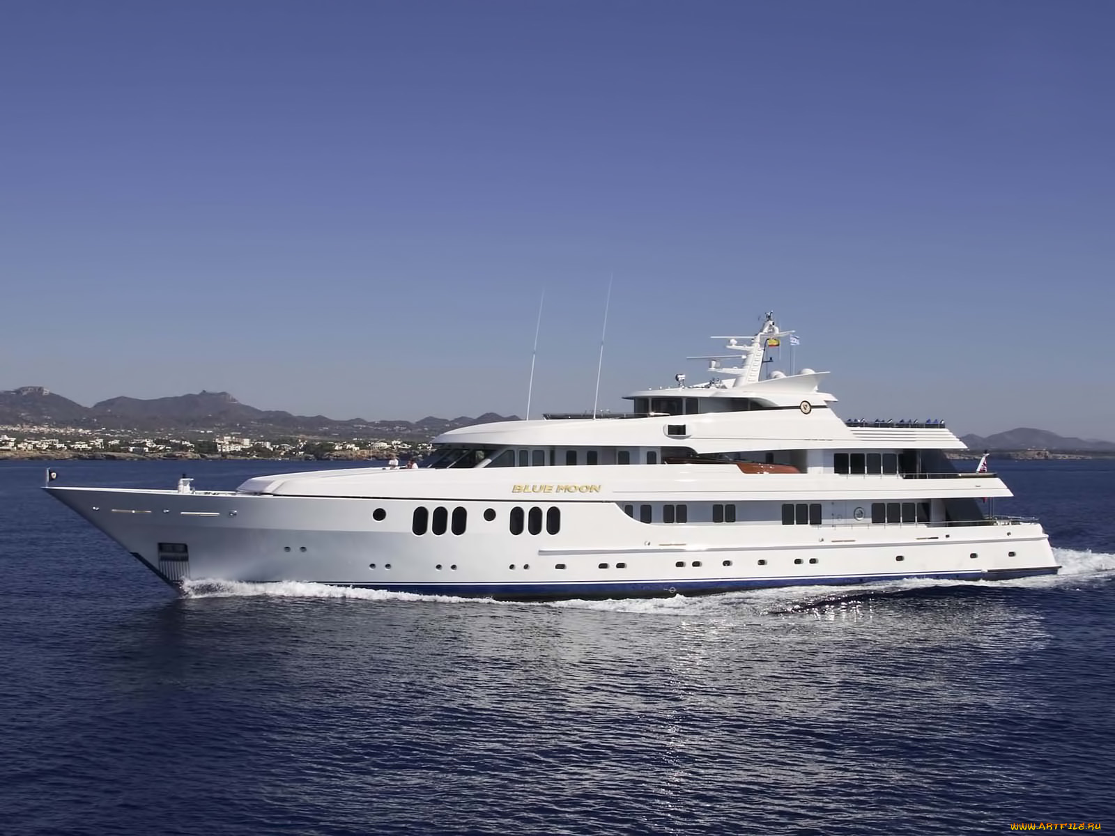 корабли, Яхты