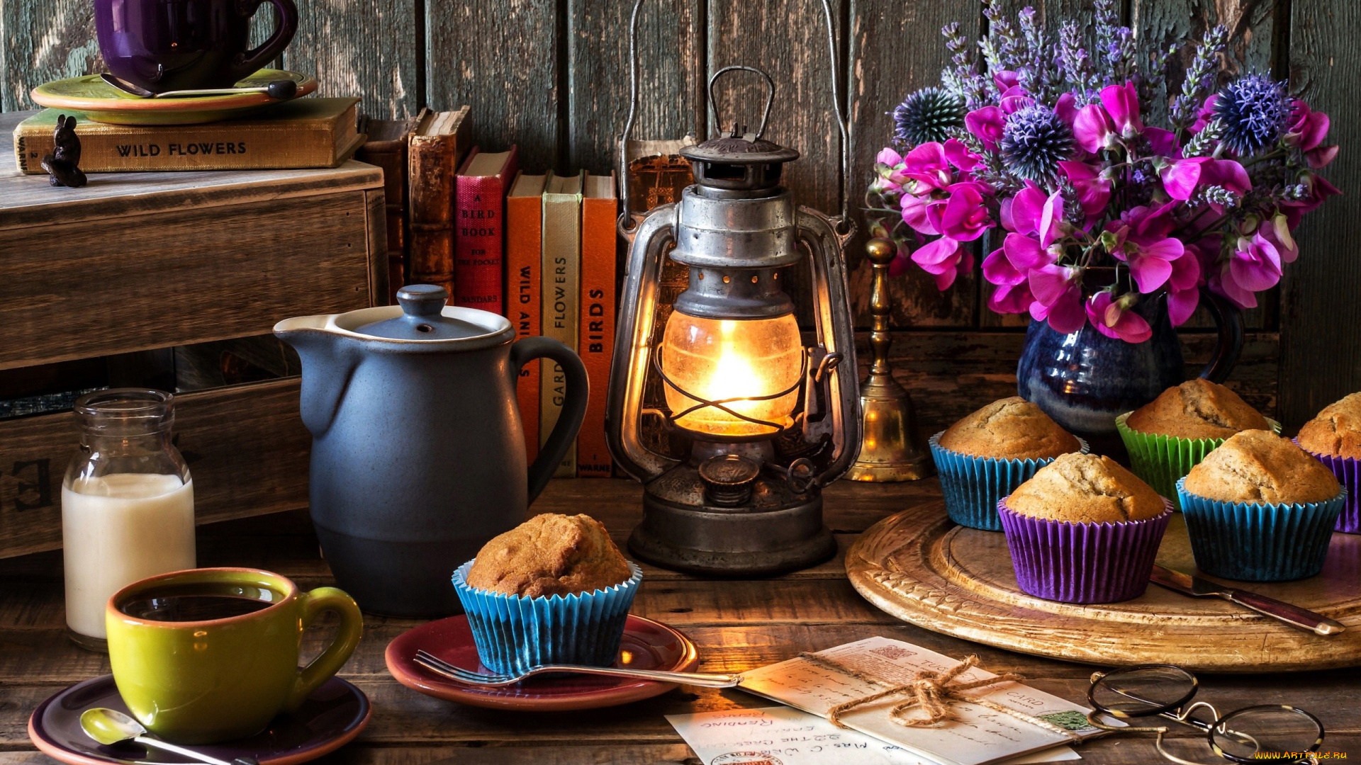 еда, натюрморт, кофе, кексы, фонарь, букет, молоко