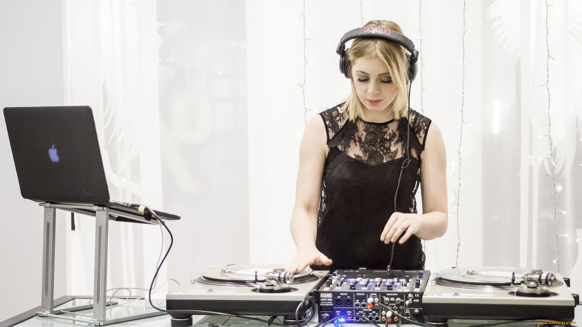 музыка, -, другое, девушка, ноутбук, наушники