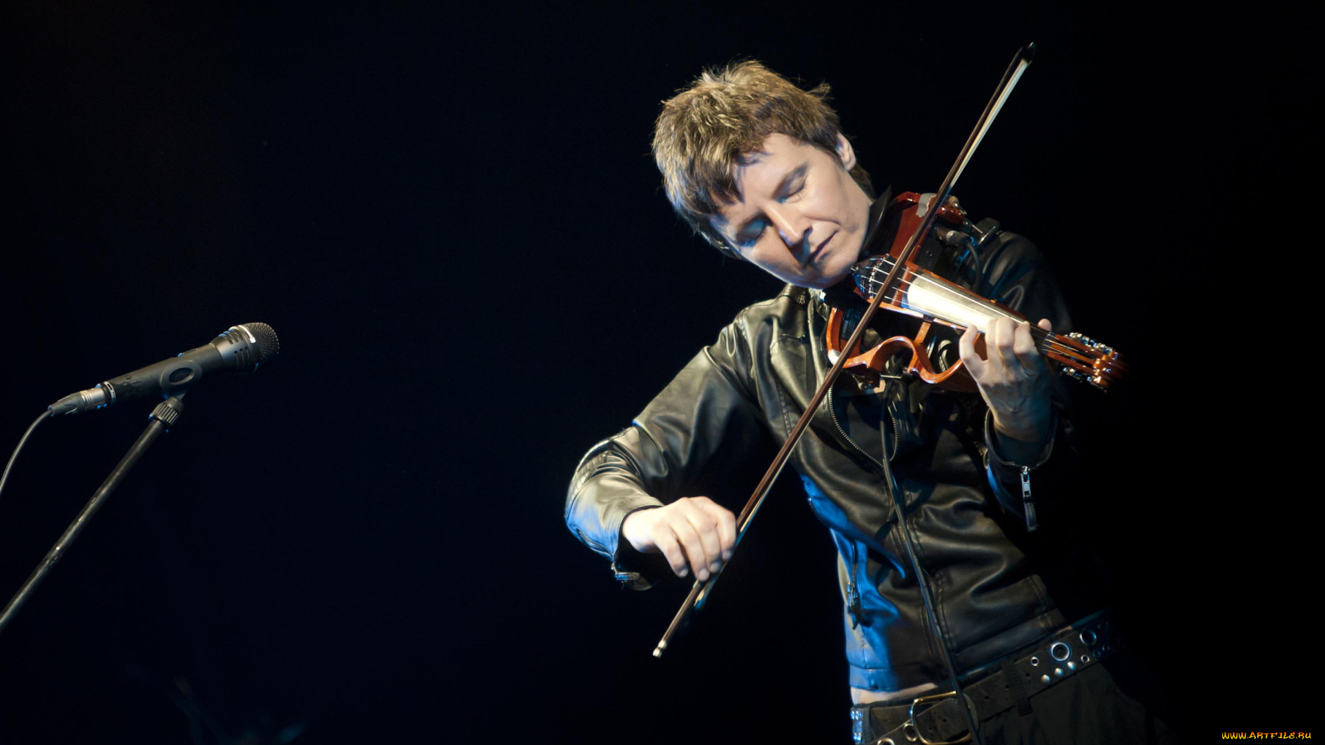 светлана, сурганова, музыка, -, другое, черный, фон, женщина, певица, скрипка, микрофон