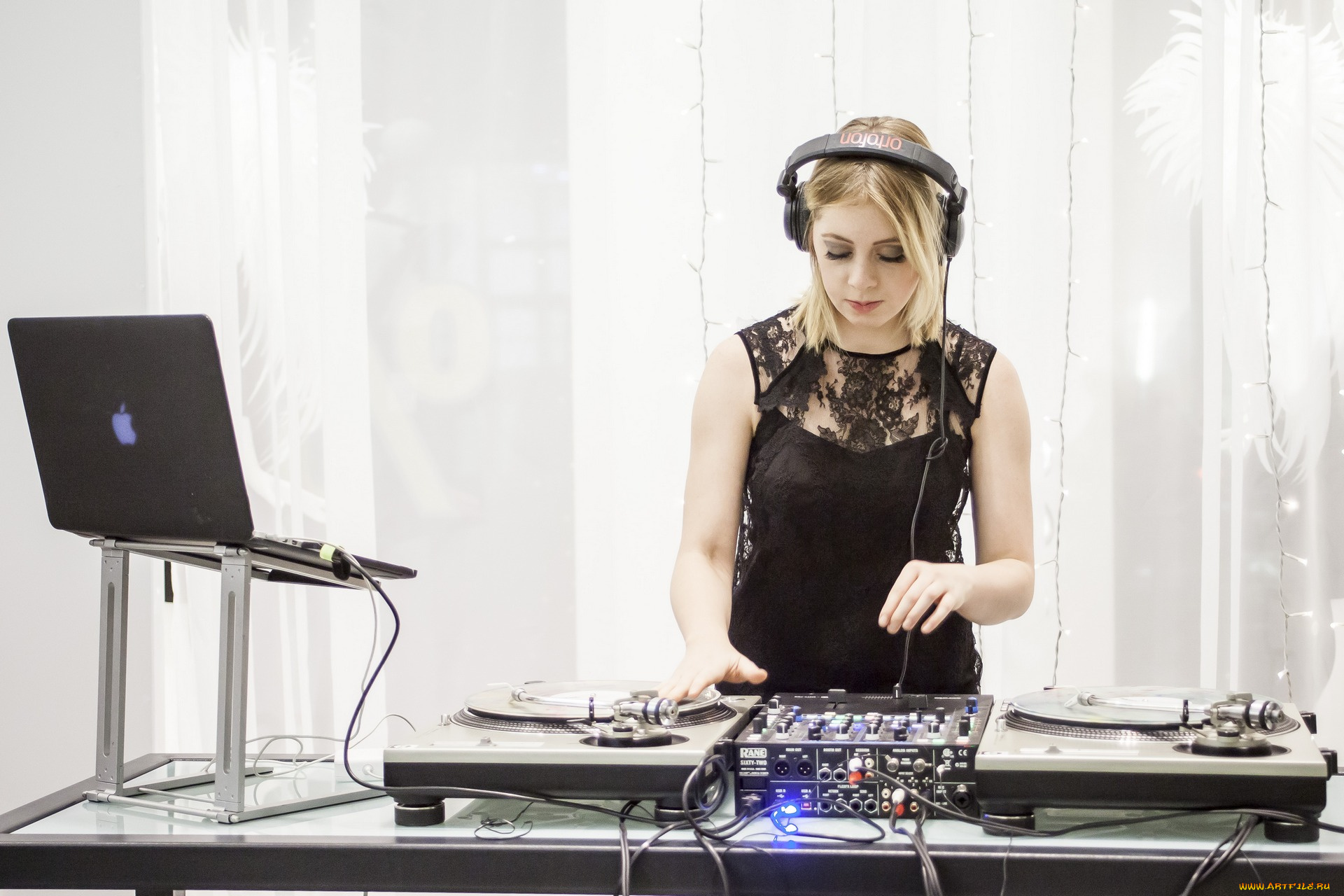 музыка, -, другое, девушка, ноутбук, наушники