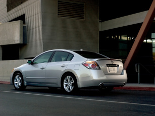 Картинка автомобили nissan datsun