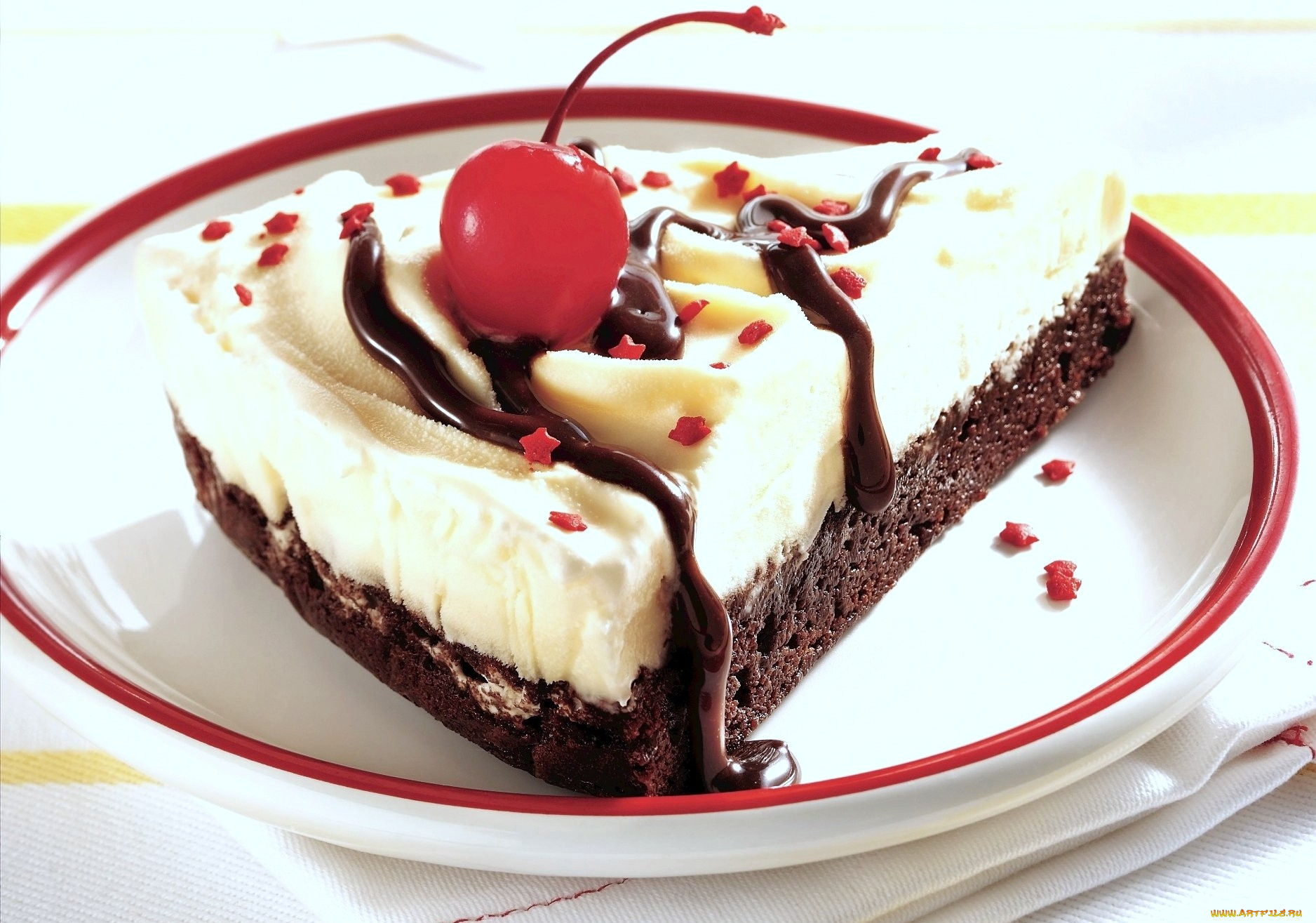 еда, пирожные, кексы, печенье, кусок, вишня, крем, тарелка