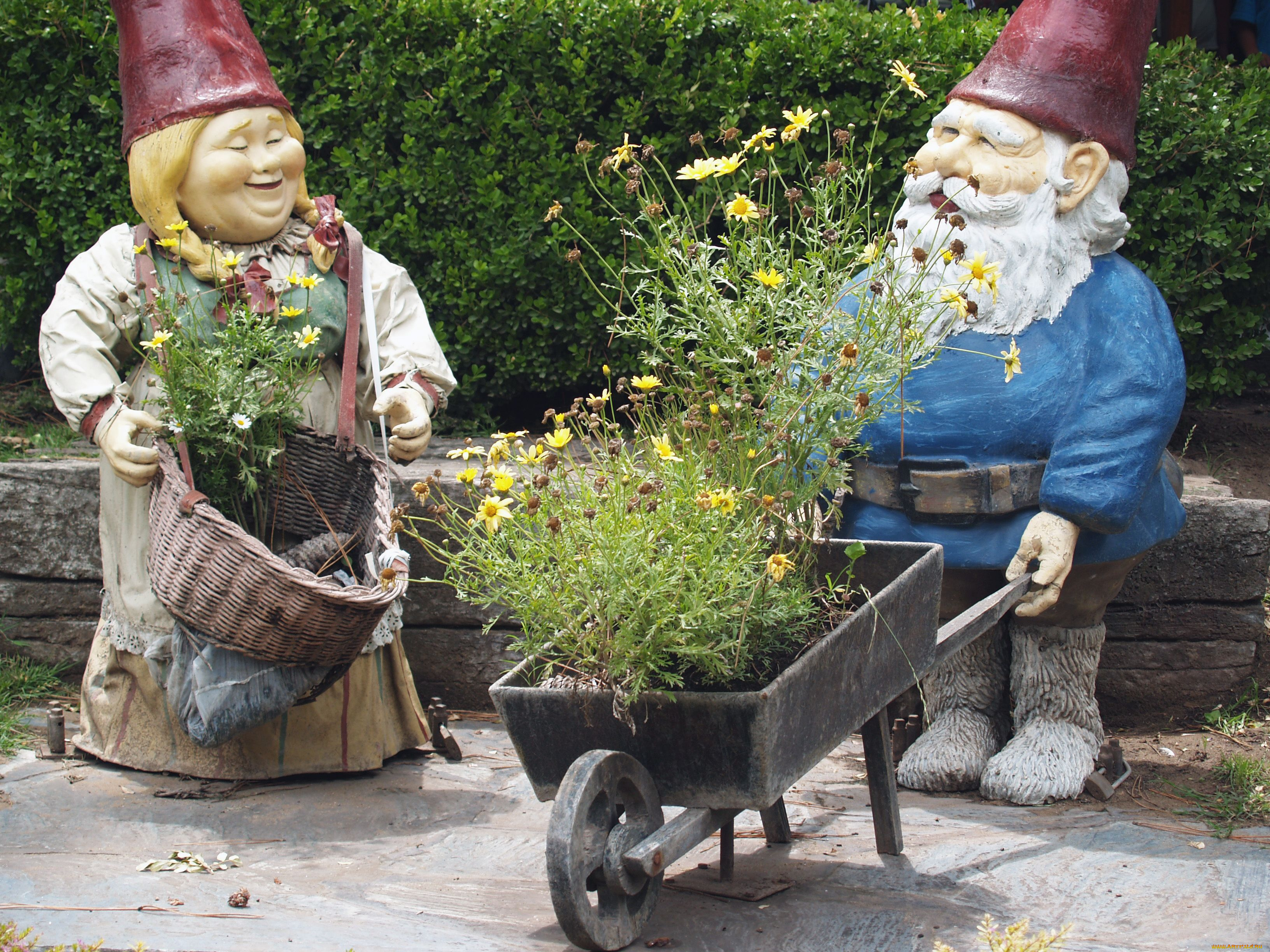 разное, рельефы, статуи, музейные, экспонаты, тачка, корзина, гном