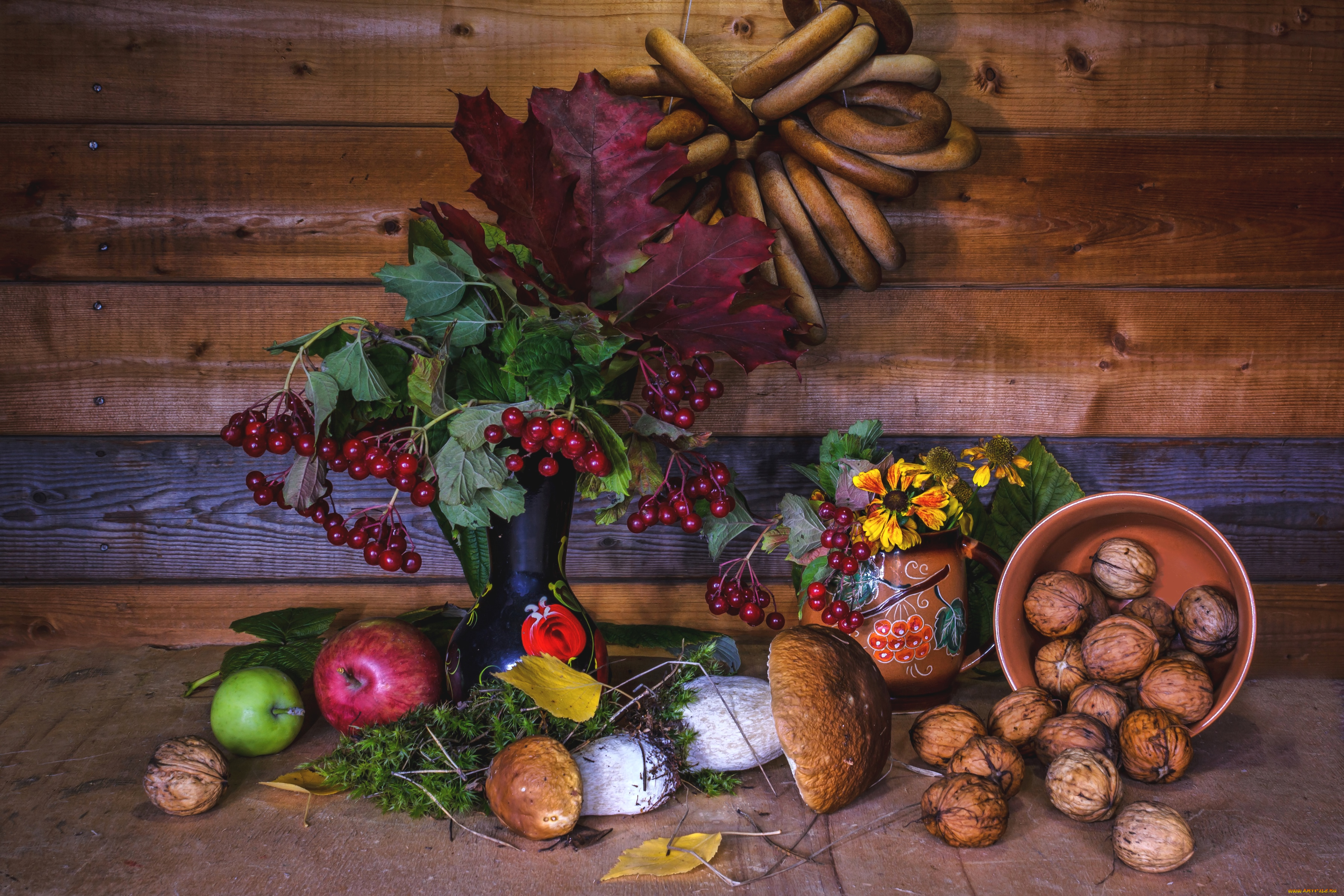 еда, натюрморт, грибы, орехи, калина, сушки, яблоки