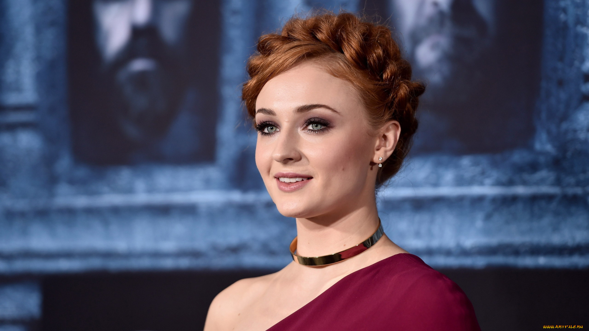 девушки, sophie, turner, серьги, прическа, макияж, украшение