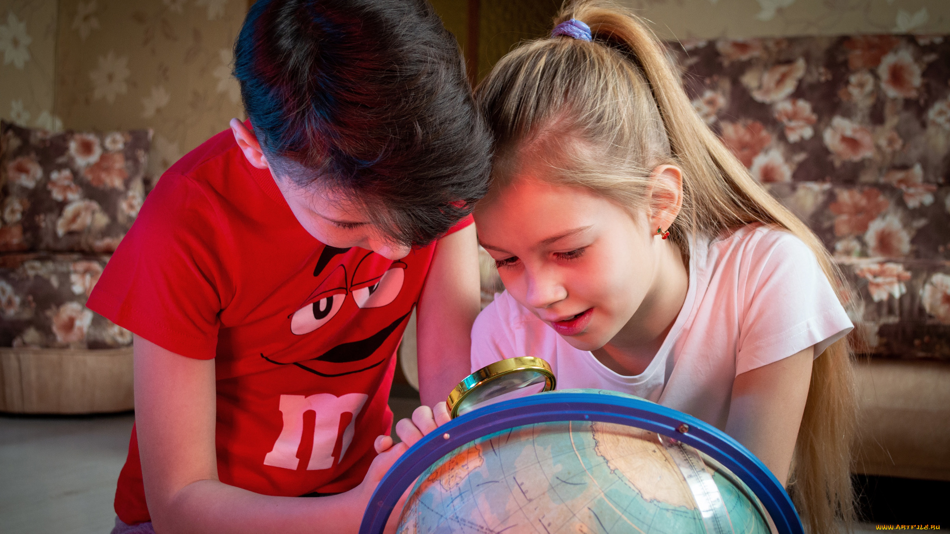 разное, дети, мальчик, девочка, лупа, глобус