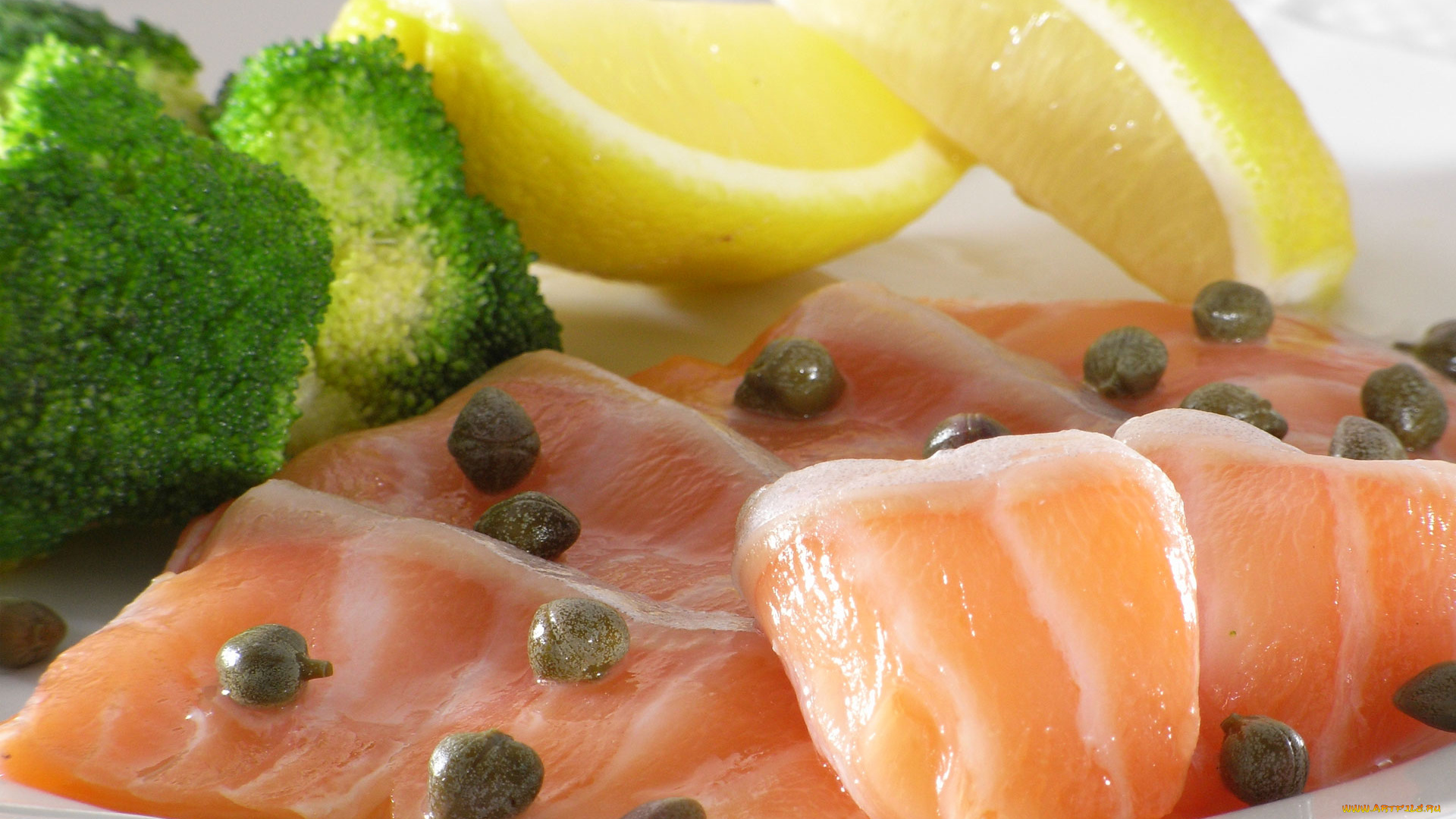 еда, рыба, морепродукты, суши, роллы, брокколи, лимоны, каперсы, лосось