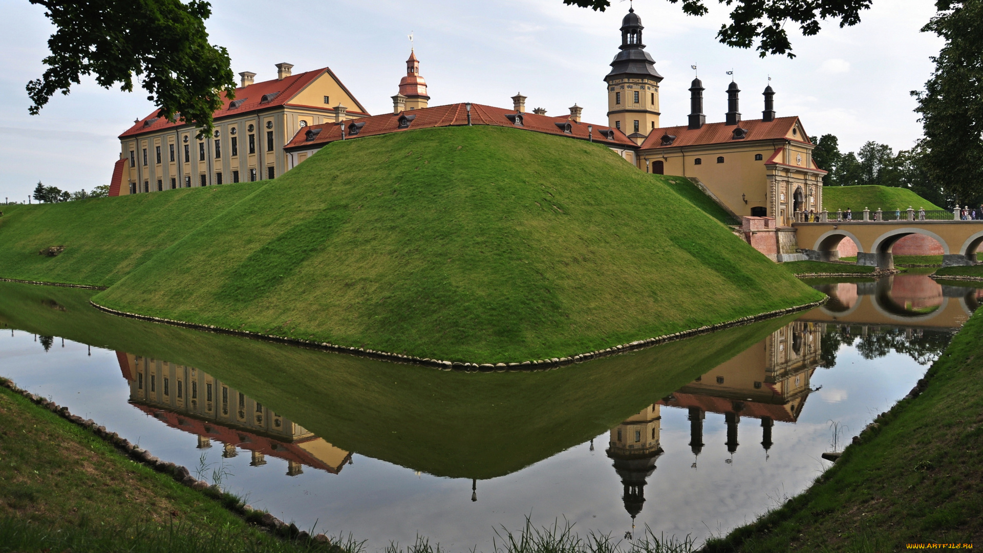 беларусь, несвиж, замок, радзивиллов, города, дворцы, замки, крепости, пруд, земляной, вал