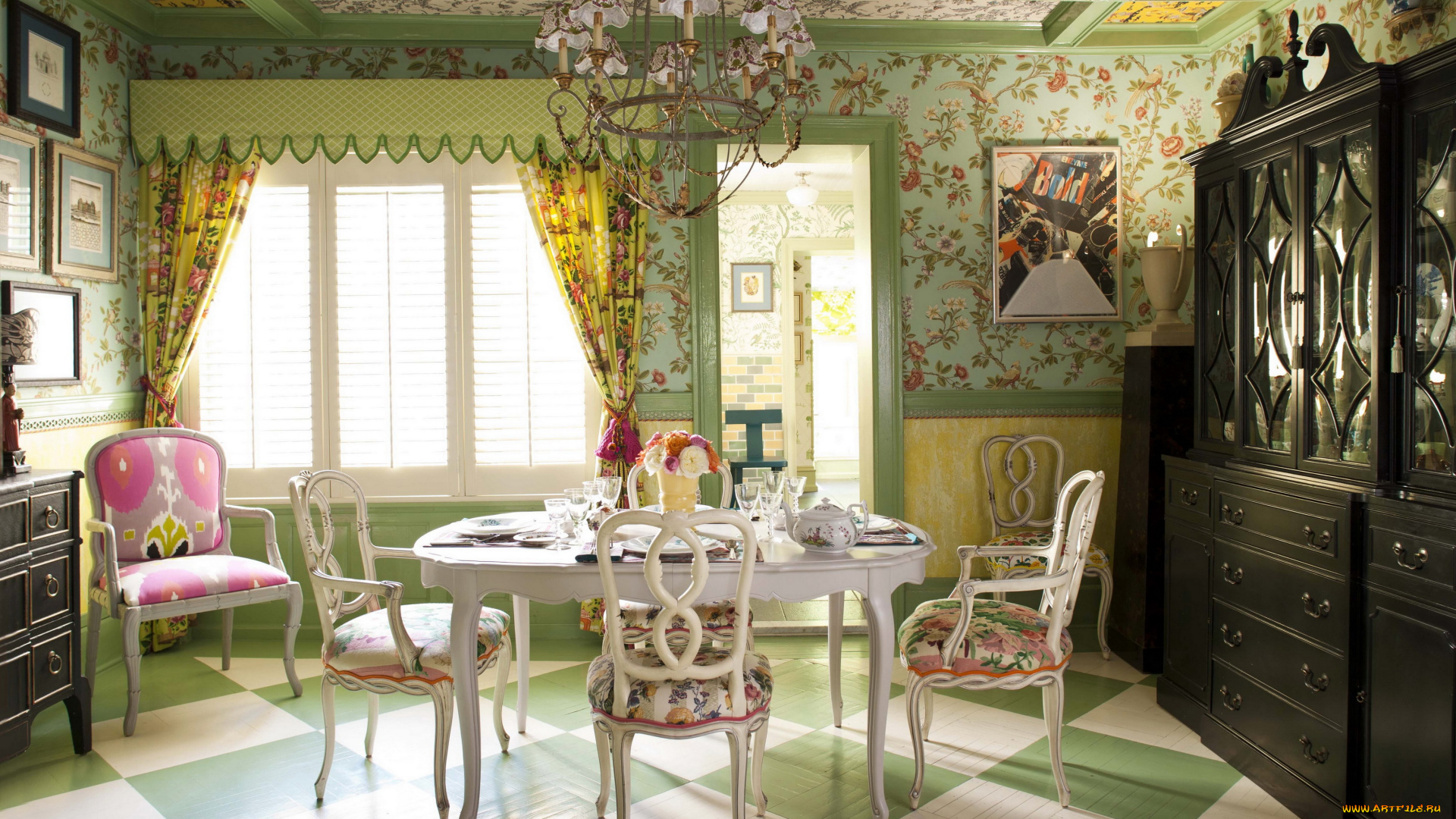 интерьер, столовая, стол, стулья, люстра