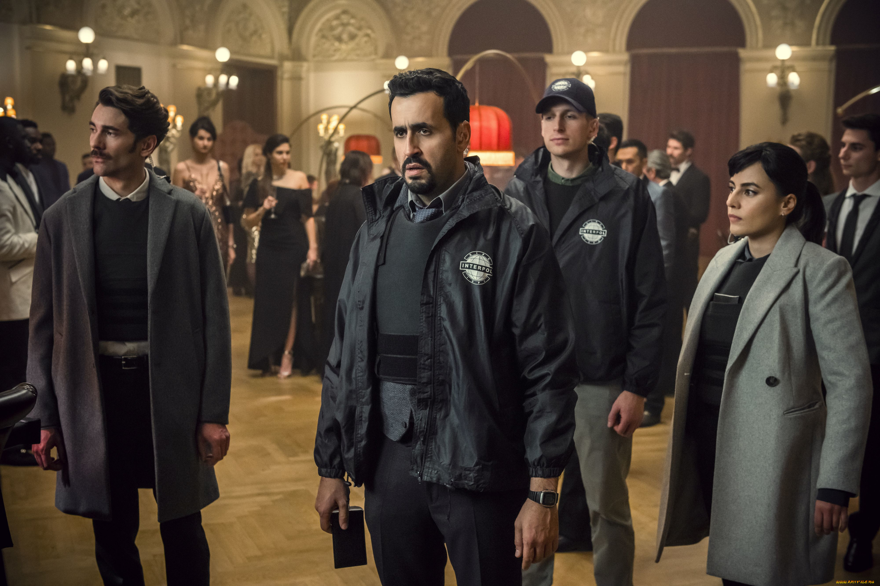 army, of, thieves, , , 2021, , кино, фильмы, army, of, thieves, армия, воров, боевик, триллер, криминал, кадры, из, фильма