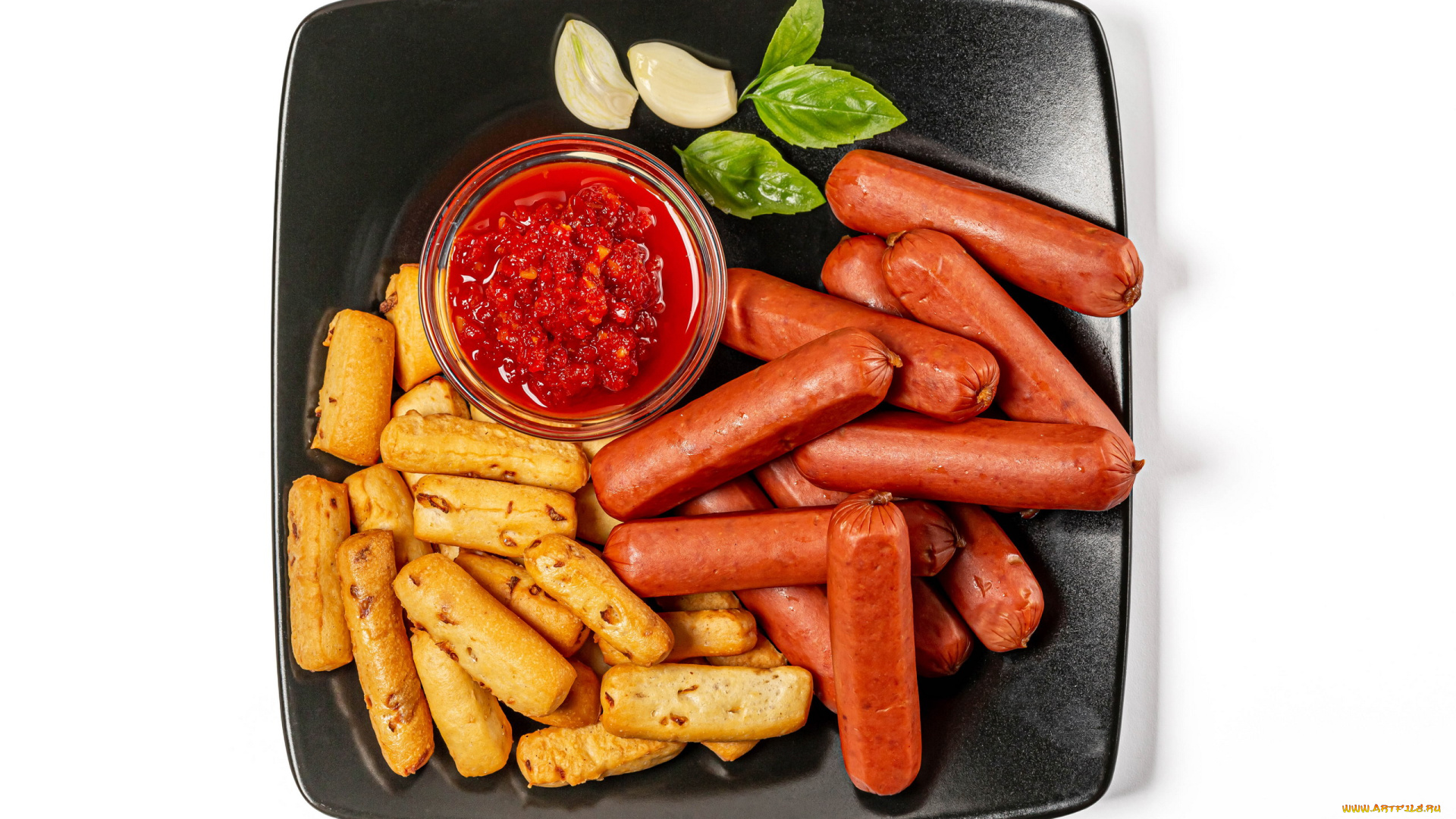 еда, колбасные, изделия, соус, сосиски, базилик, чеснок