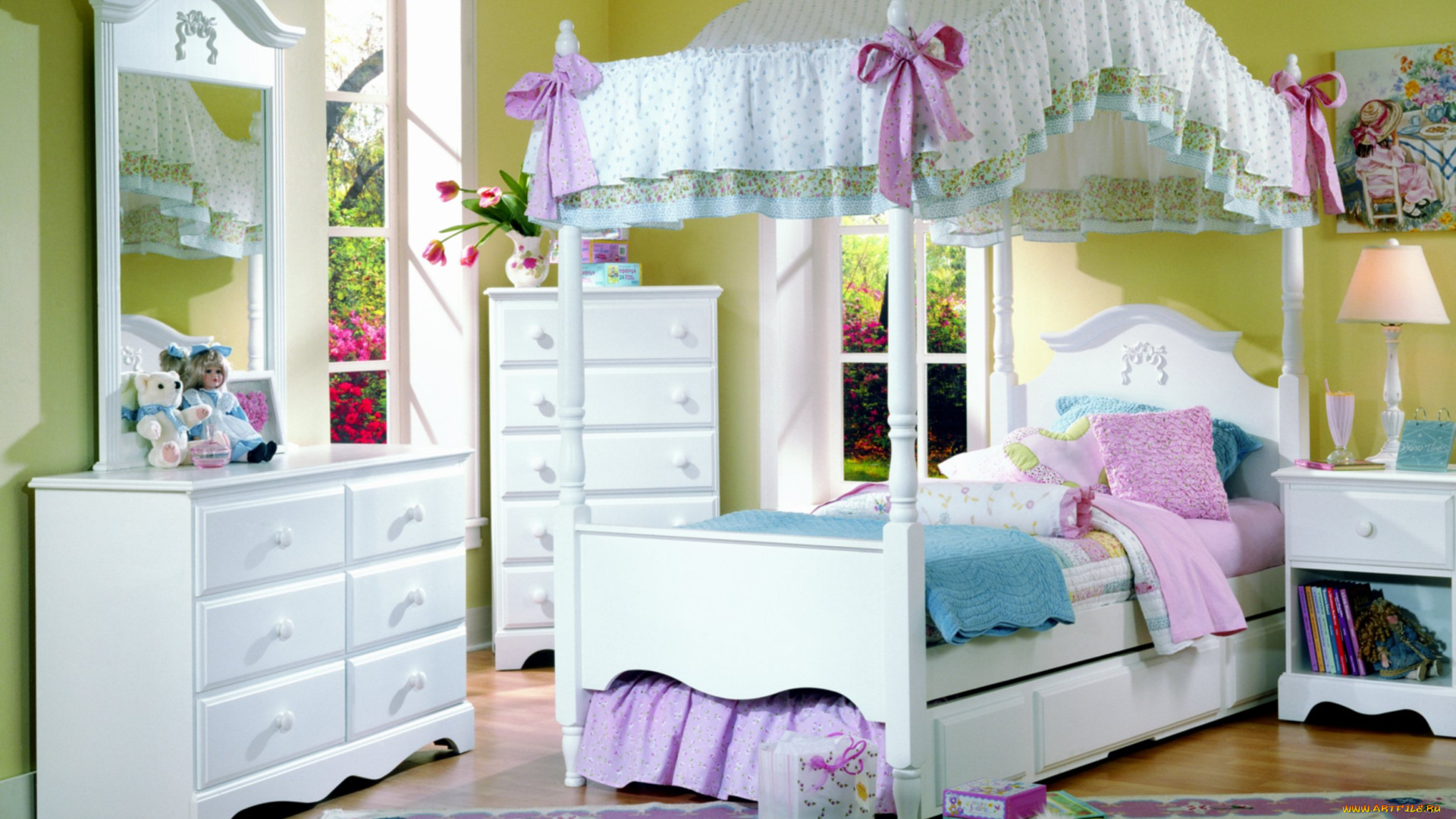 интерьер, детская, комната, кровать, тумбочка, подушки