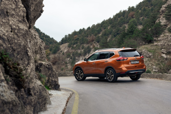 Картинка автомобили nissan datsun