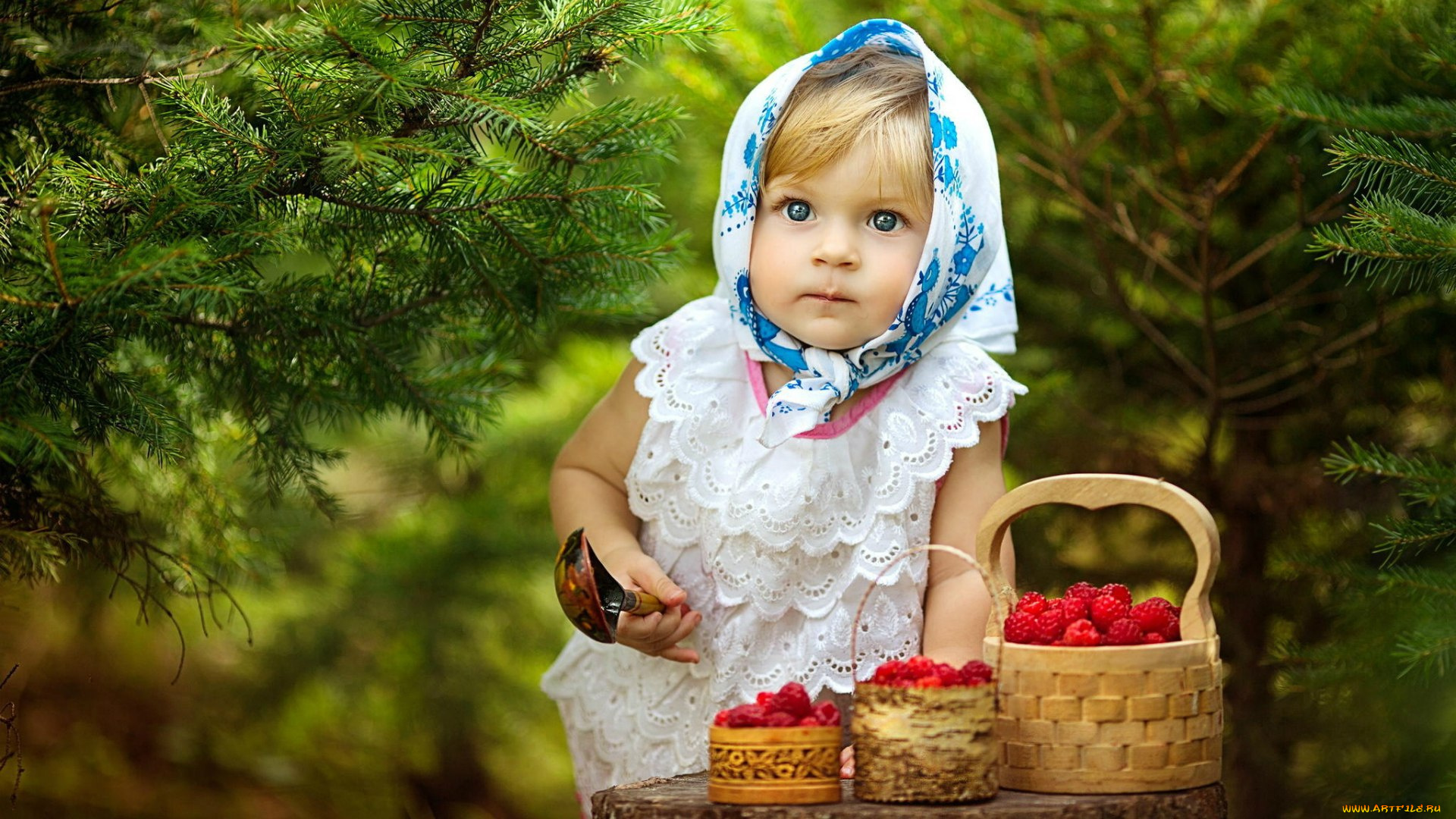 разное, дети, девочка, косынка, ложка, туески, ягоды