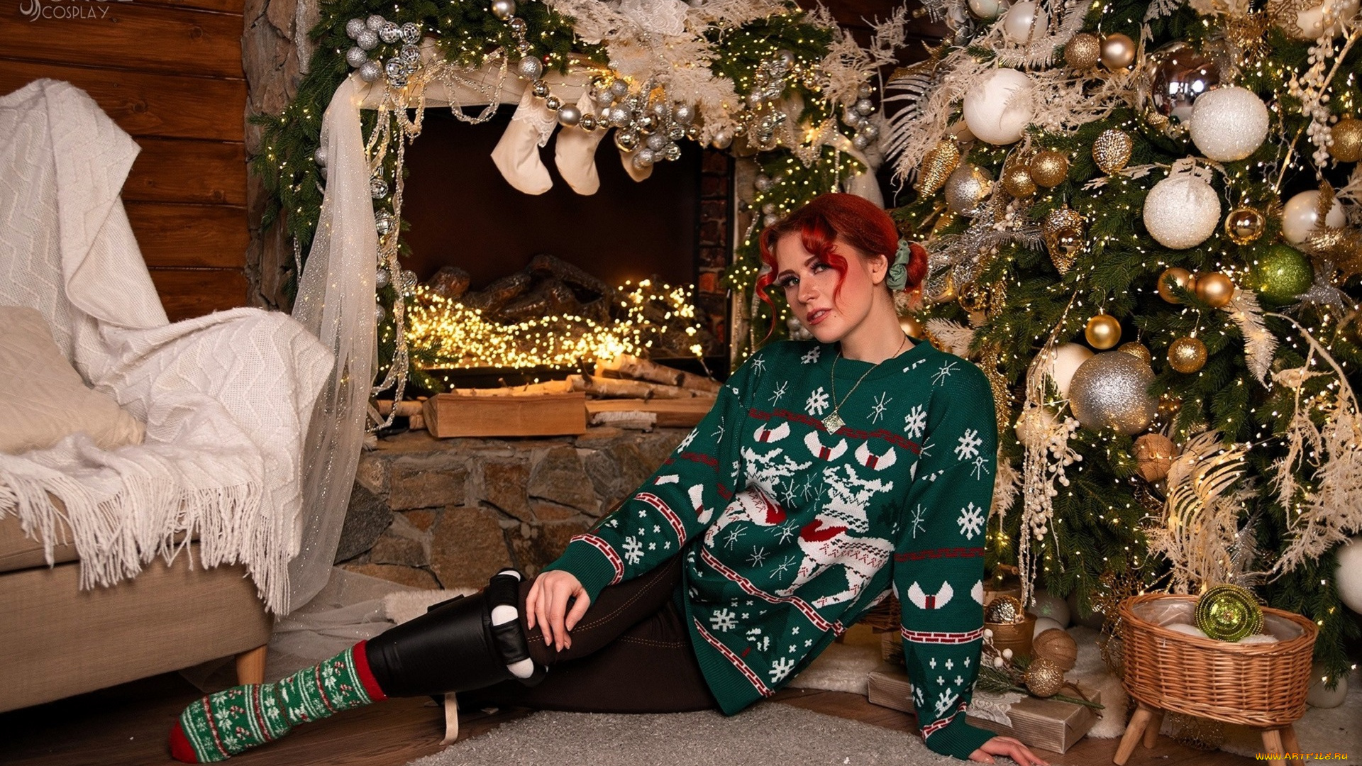 девушки, ира, сокол, рыжая, свитер, носки, лосины, кресло, камин, украшения, ёлка