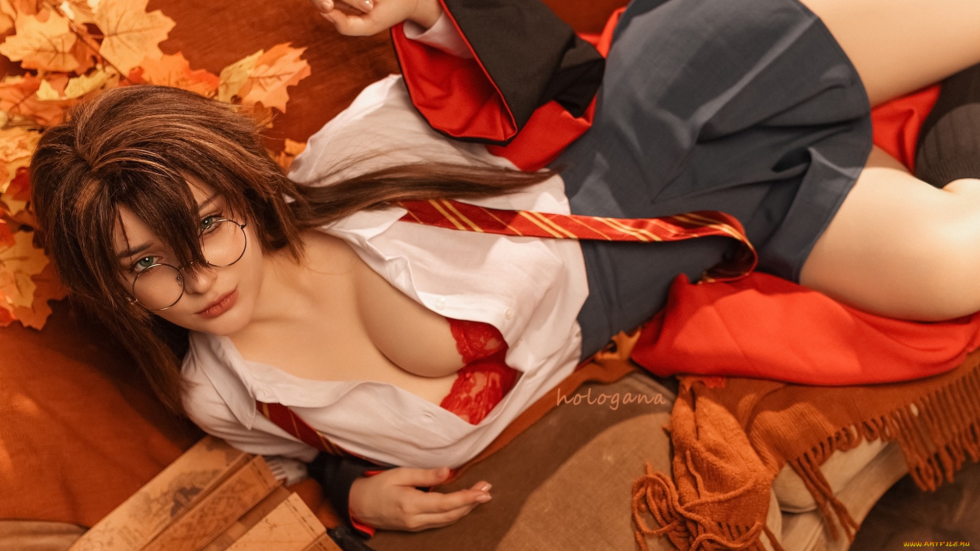 hologana, девушки, девушка, женщина, шатенка, темноволосая, сексуальная, модель, звезда, позирует, разная, обувь, верхняя, стильная, одежда, нижнее, эротическое, бельё, трусы, лифчик, колготки, чулки, аксессуары, макияж, и, множество, элементов, на, фотографии