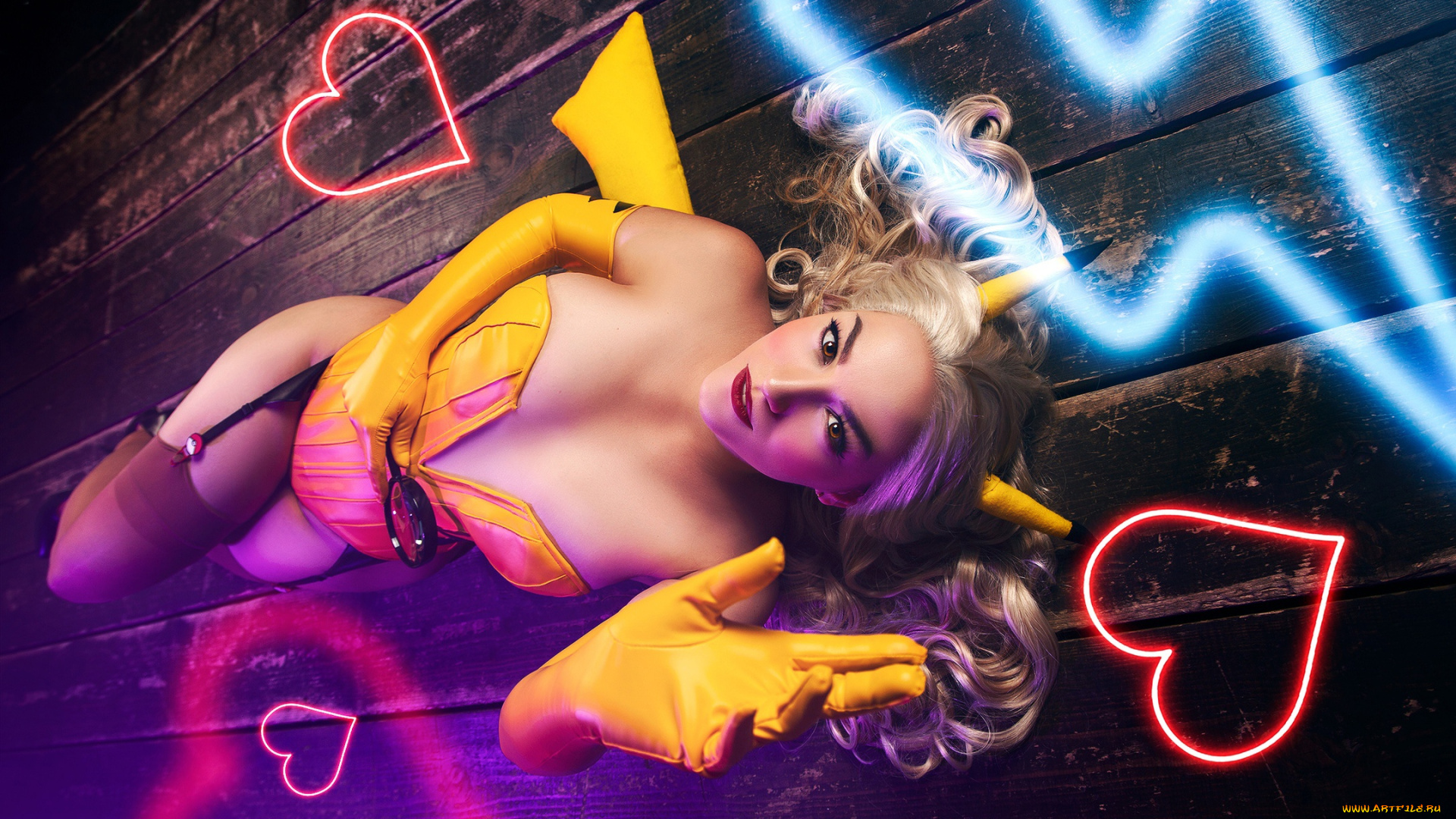 зоя, вольф, девушки, девушка, женщина, блондинка, светловолосая, сексуальная, модель, звезда, позирует, разная, обувь, верхняя, стильная, одежда, нижнее, эротическое, бельё, трусы, лифчик, колготки, чулки, аксессуары, макияж, и, множество, элементов, на, фотографии