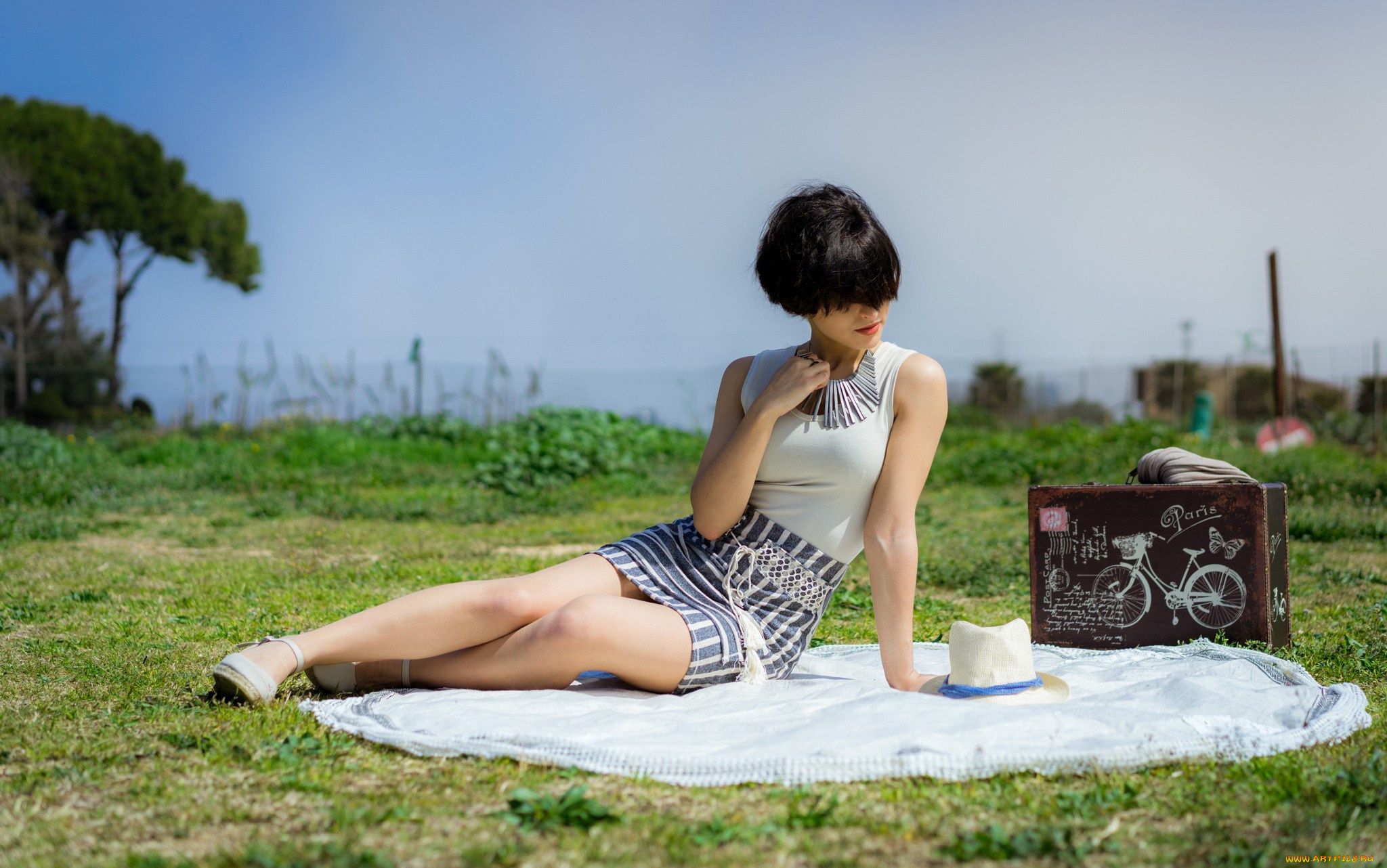 сексуальная, девушка, девушки, -, брюнетки, , шатенки, девушка, женщина, брюнетка, темноволосая, сексуальная, модель, звезда, позирует, разная, обувь, верхняя, стильная, одежда, нижнее, эротическое, бельё, трусы, лифчик, колготки, чулки, аксессуары, макияж, и, множество, элементов, на, фотографии