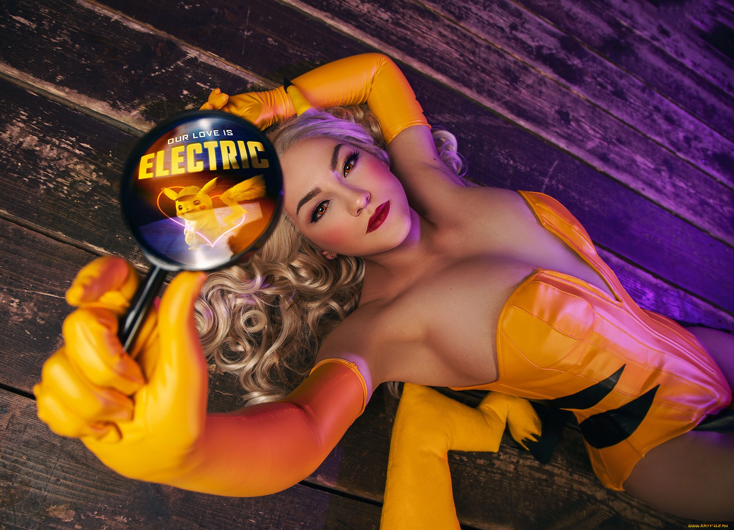 зоя, вольф, девушки, девушка, женщина, блондинка, светловолосая, сексуальная, модель, звезда, позирует, разная, обувь, верхняя, стильная, одежда, нижнее, эротическое, бельё, трусы, лифчик, колготки, чулки, аксессуары, макияж, и, множество, элементов, на, фотографии