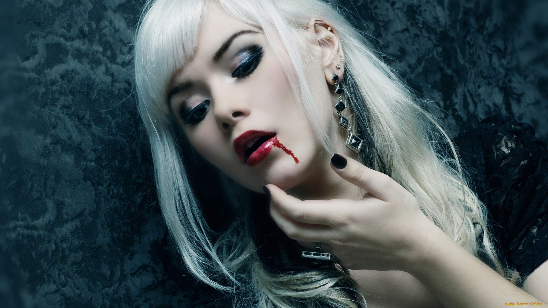 -Unsort, Креатив, девушки, unsort, креатив, макияж, пирсинг, серьги, кровь