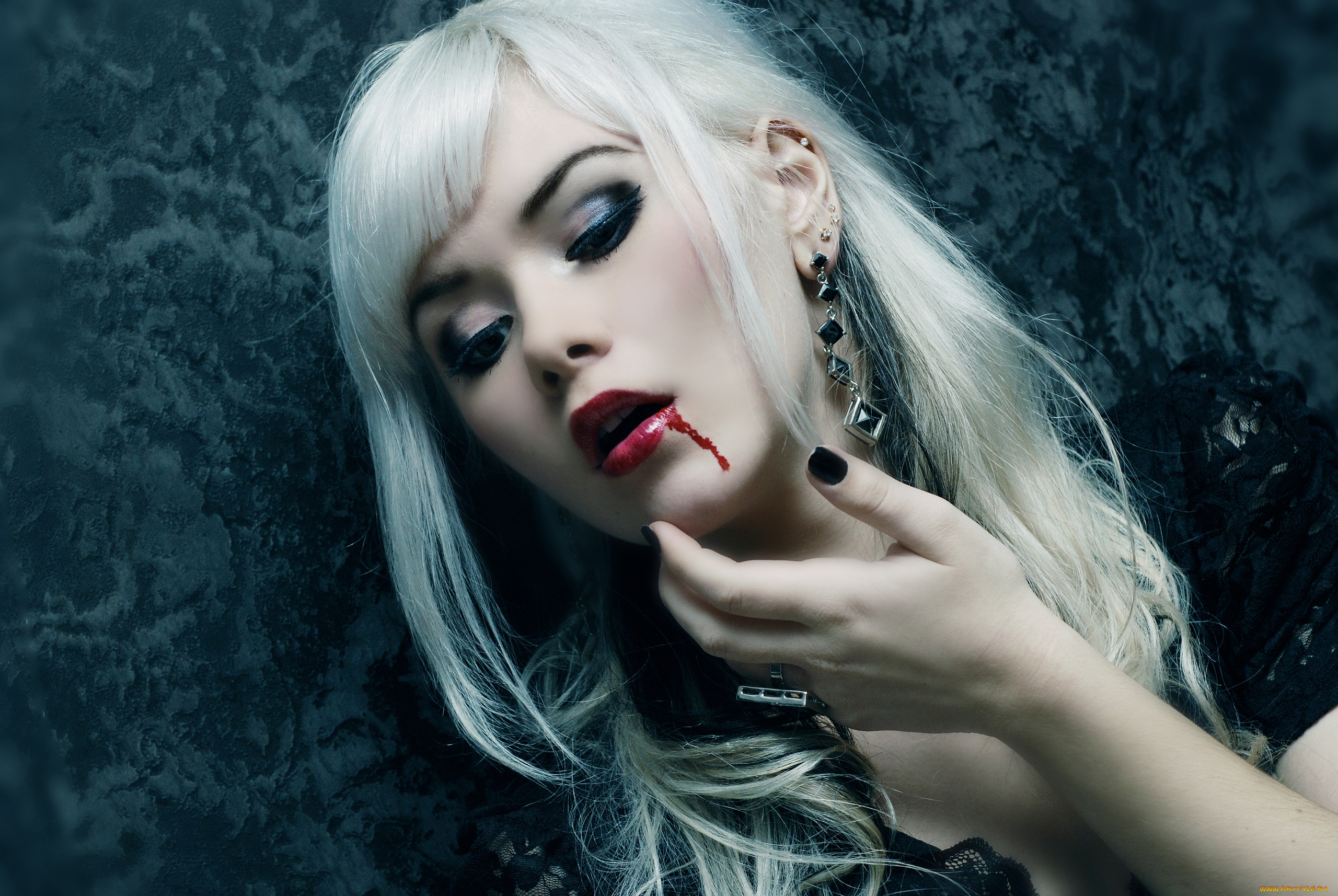 -Unsort, Креатив, девушки, unsort, креатив, макияж, пирсинг, серьги, кровь