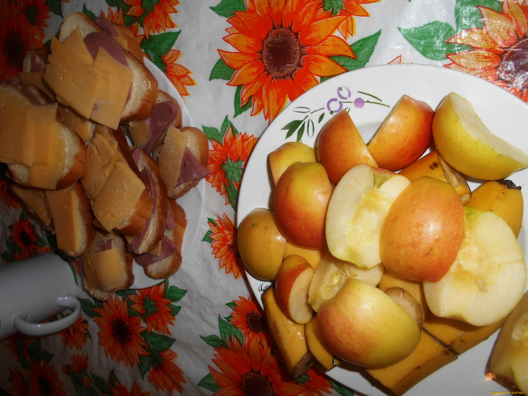 еда, бутерброды, , гамбургеры, , канапе, бананы, яблоки, сыр, хлеб, колбаса