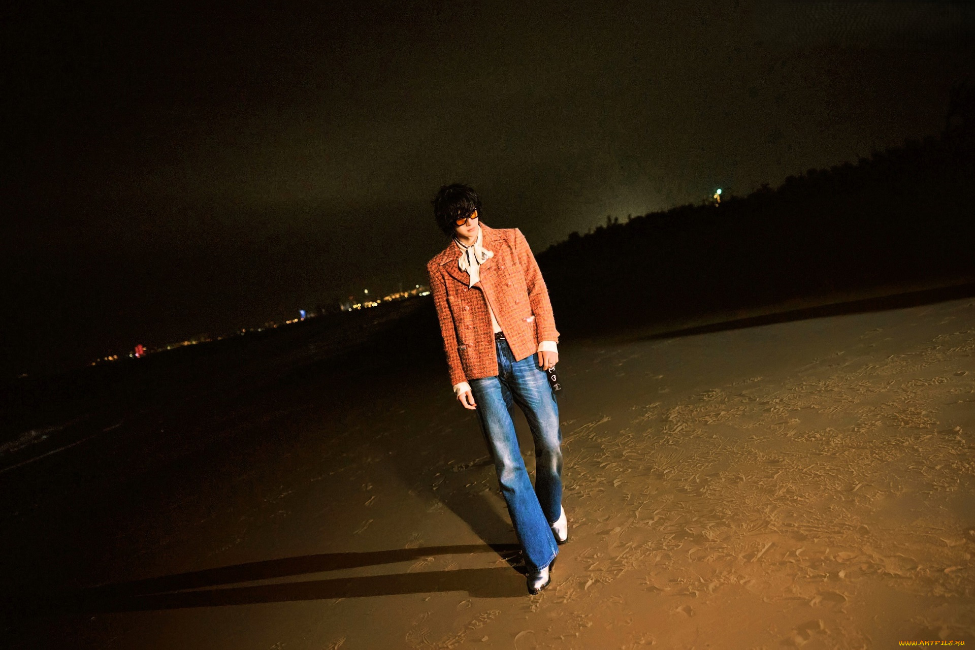 мужчины, wang, yi, bo, актер, пиджак, очки, джинсы, берег, огни