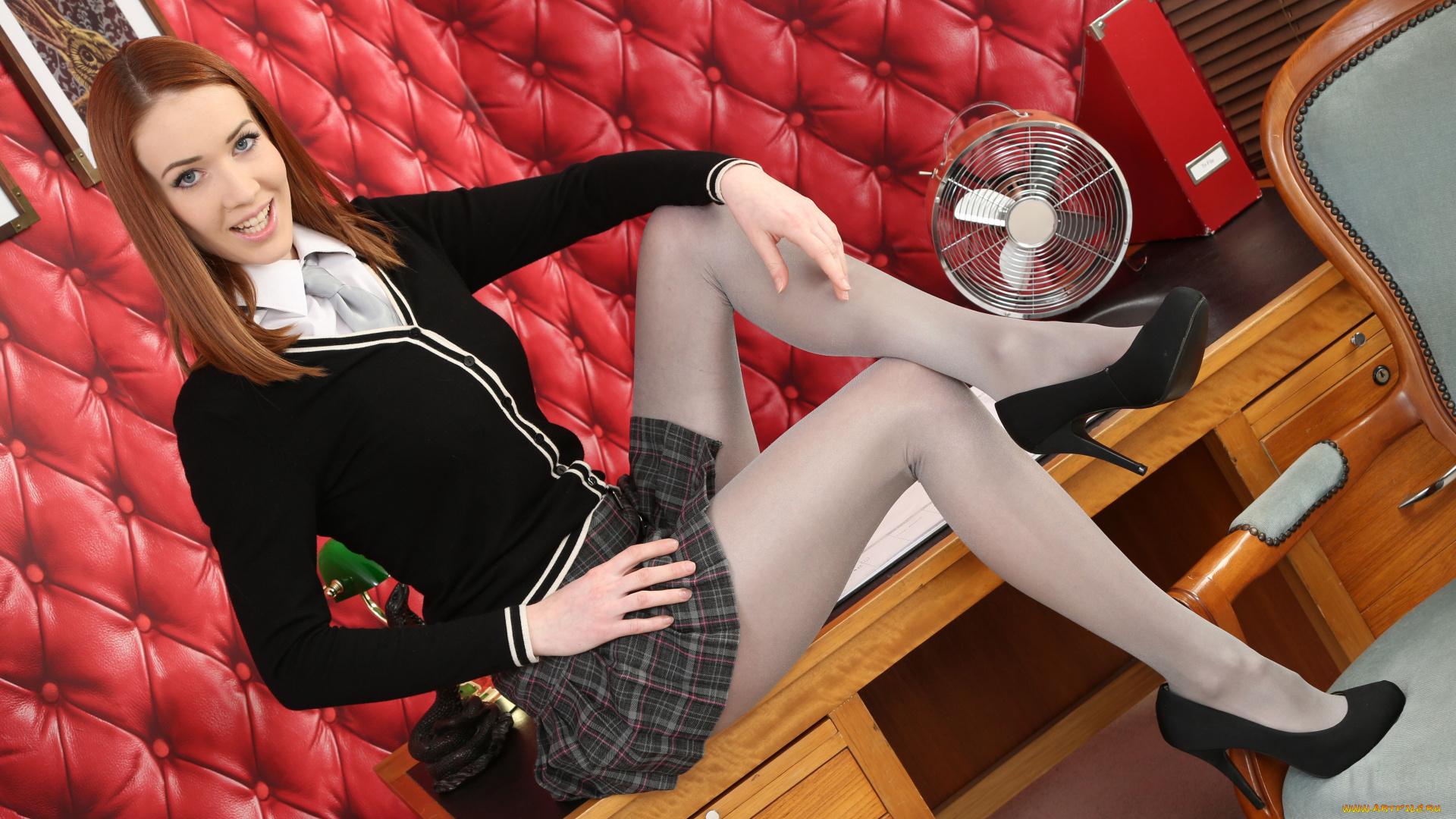 samantha, wales, девушки, -, брюнетки, , шатенки, девушка, женщина, шатенка, темноволосая, сексуальная, модель, звезда, позирует, разная, обувь, верхняя, стильная, одежда, нижнее, эротическое, бельё, трусы, лифчик, колготки, чулки, аксессуары, макияж, и, множество, элементов, на, фотографии