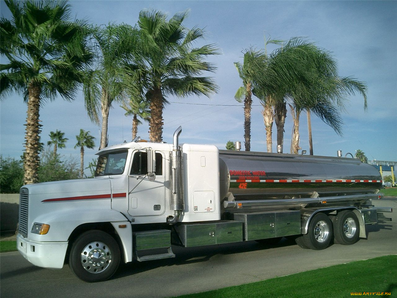 автомобили, freightliner
