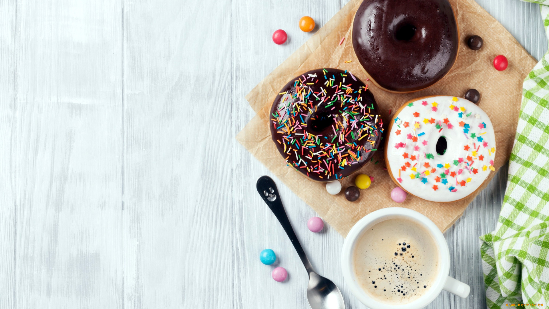 еда, хлеб, , выпечка, кофе, пончики, драже