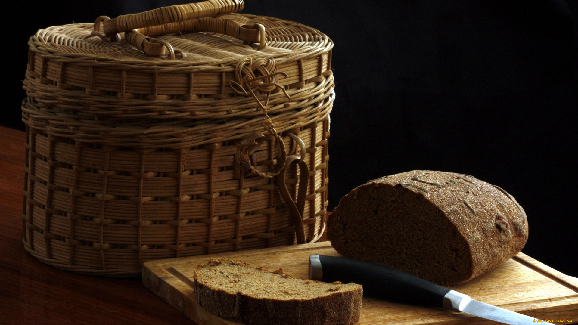 еда, хлеб, , выпечка, корзинка, ломоть, буханка, нож, доска
