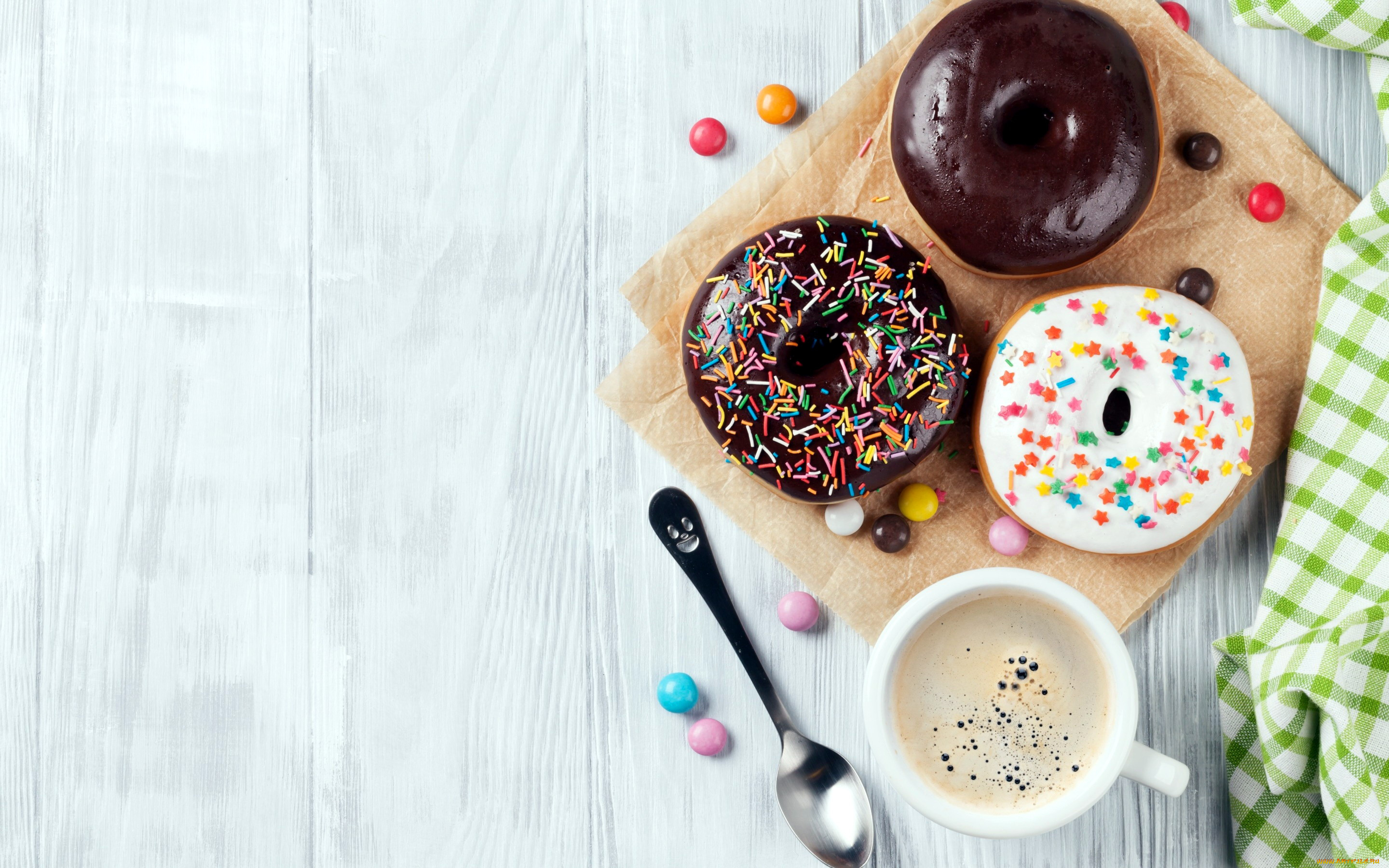 еда, хлеб, , выпечка, кофе, пончики, драже