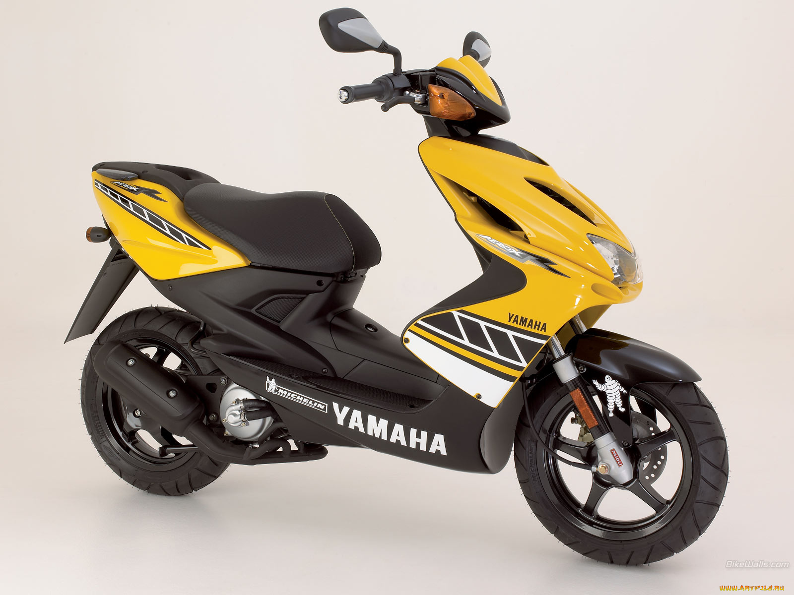 мотоциклы, мотороллеры