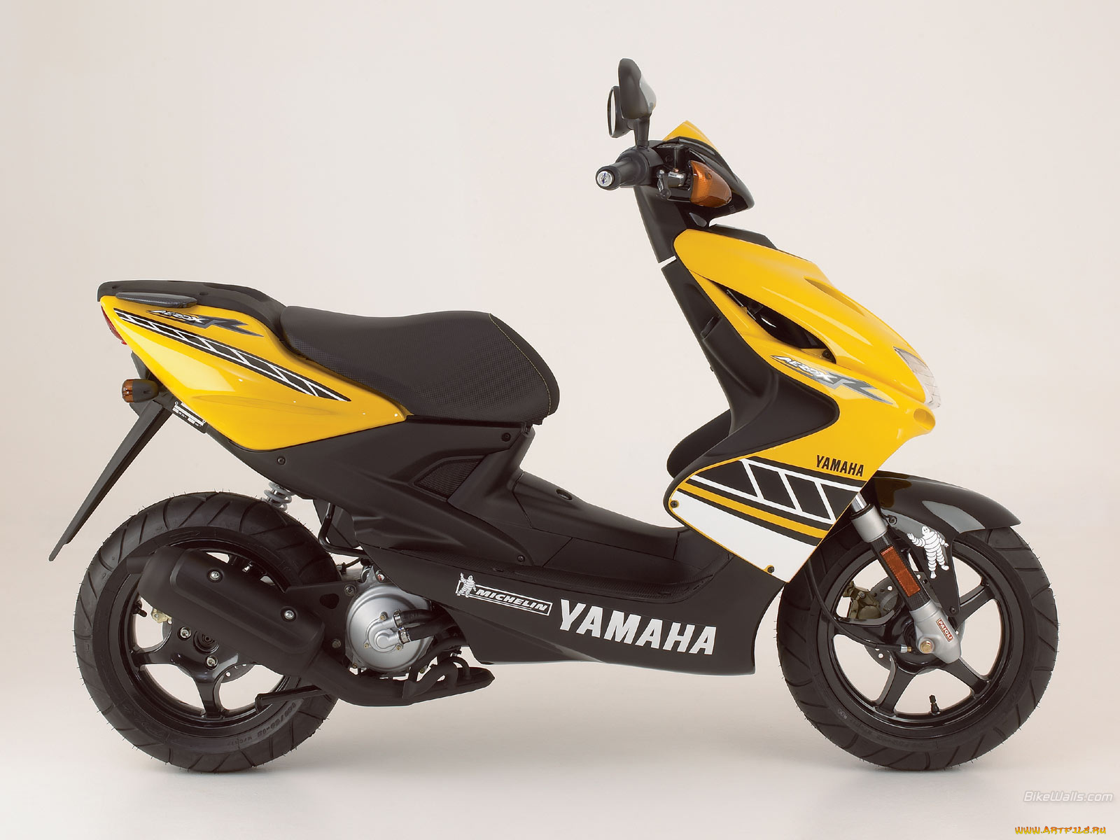 мотоциклы, мотороллеры